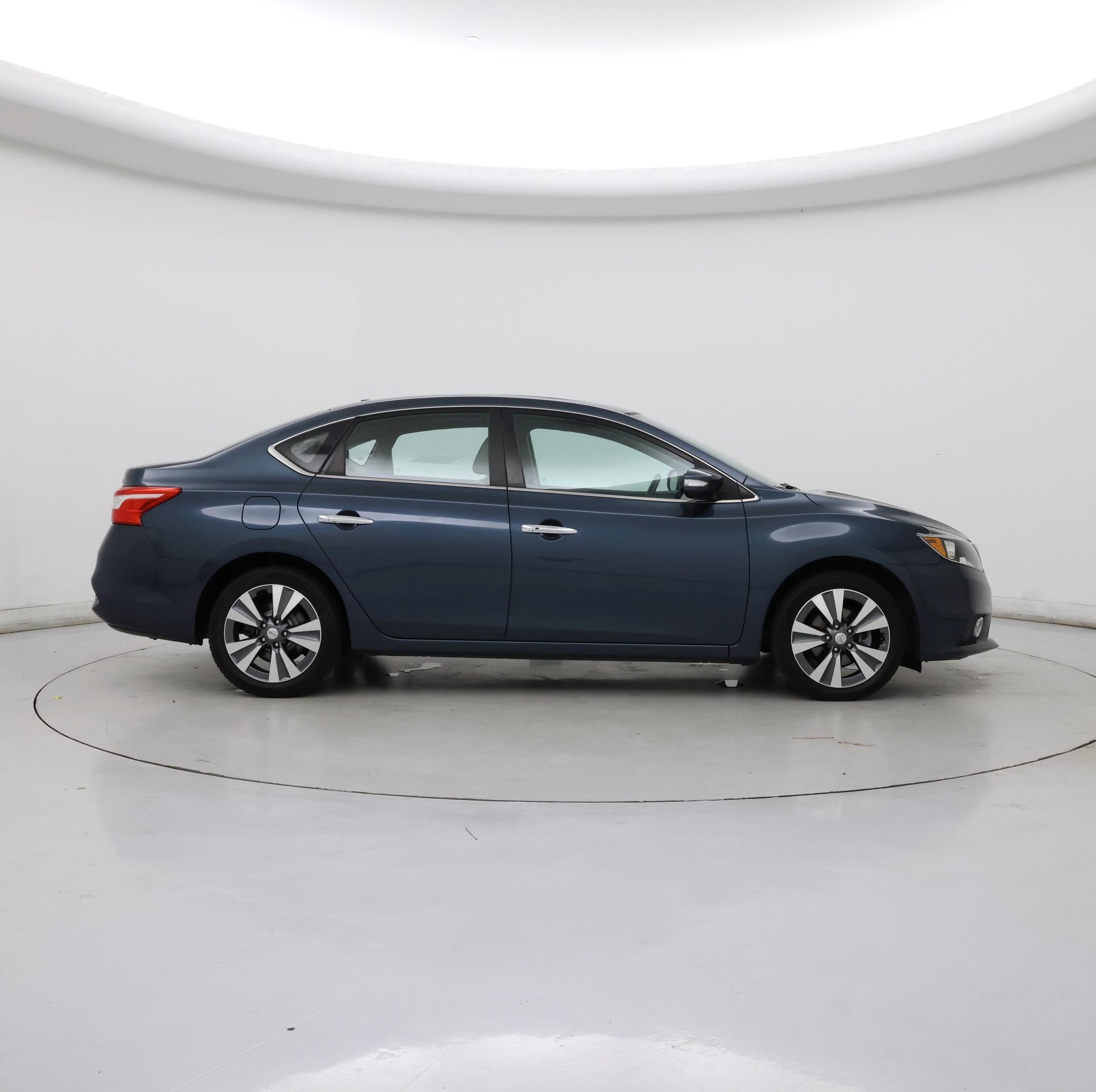 Thumbnail: 2017 Nissan Sentra - 7