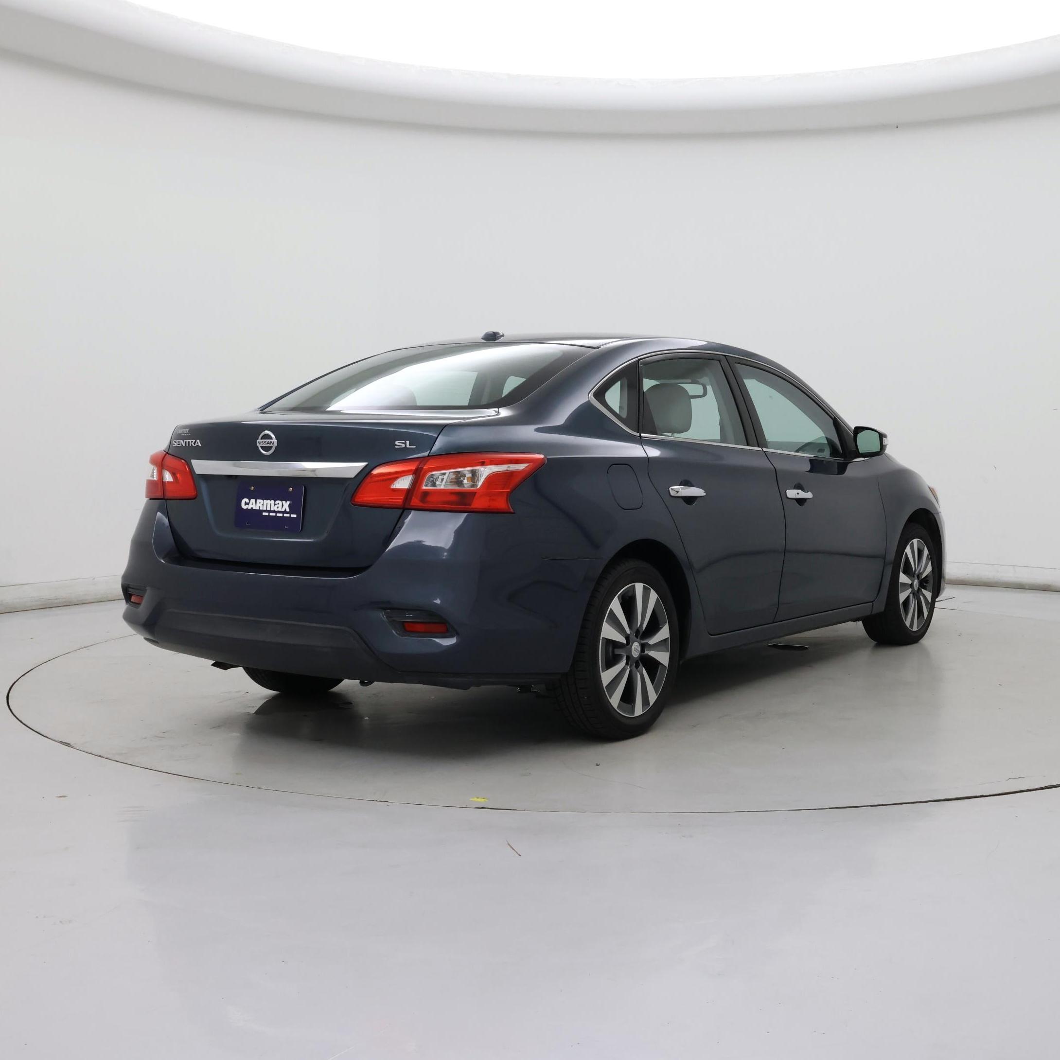 Thumbnail: 2017 Nissan Sentra - 8
