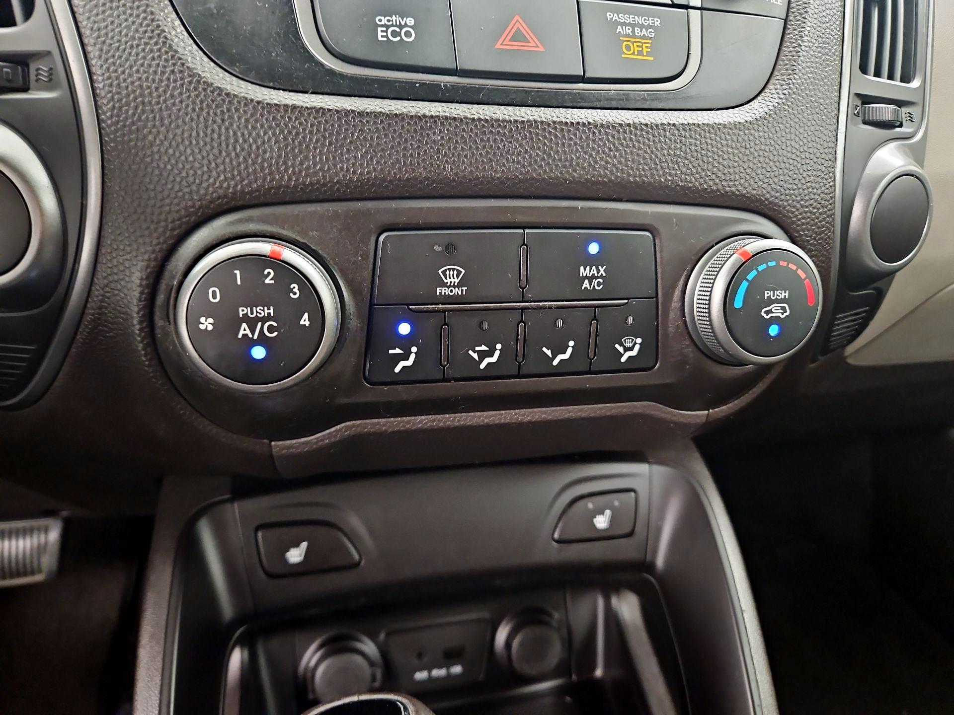 Thumbnail: 2015 Hyundai Tucson - 16