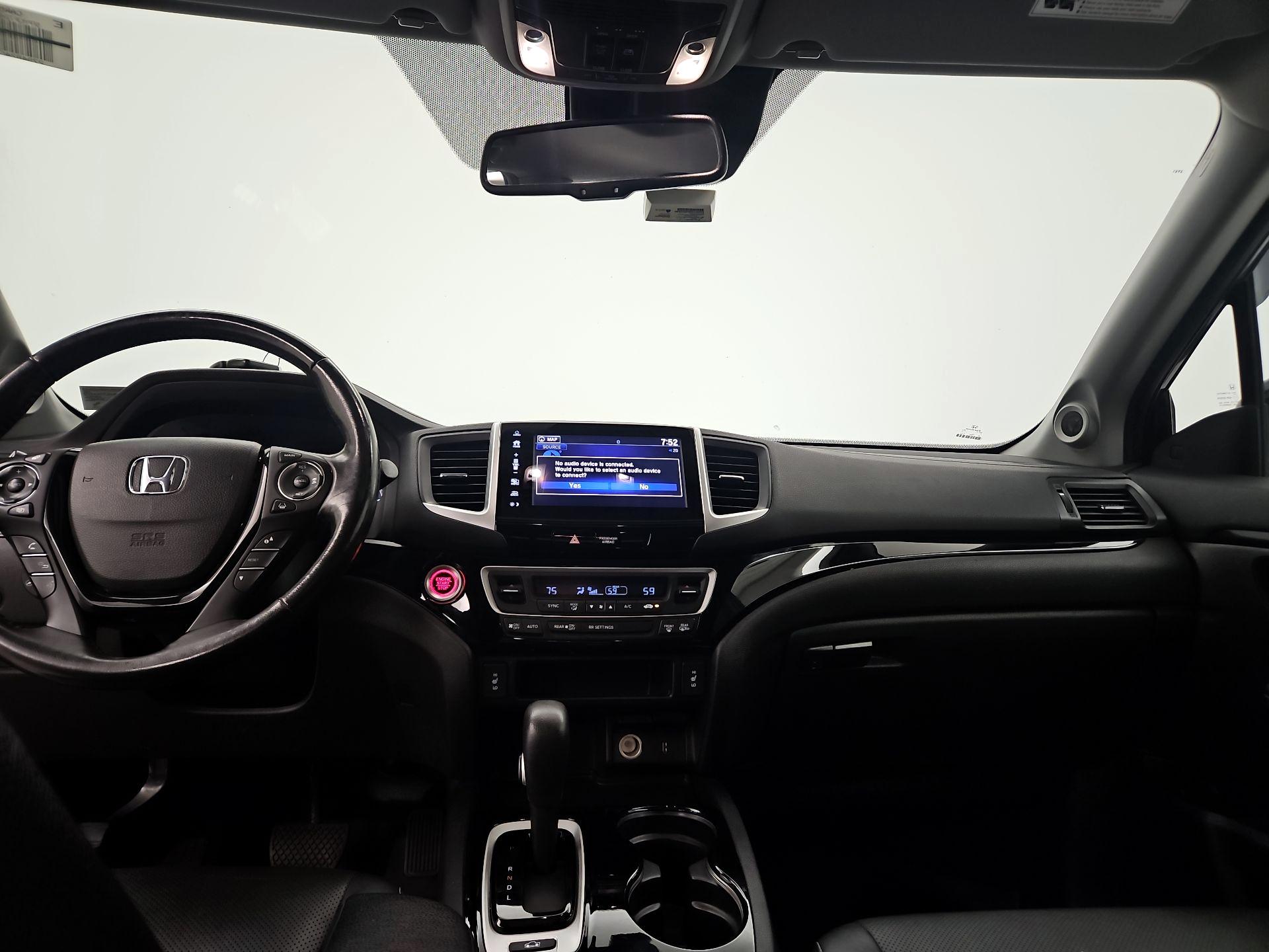 Thumbnail: 2017 Honda Ridgeline - 9