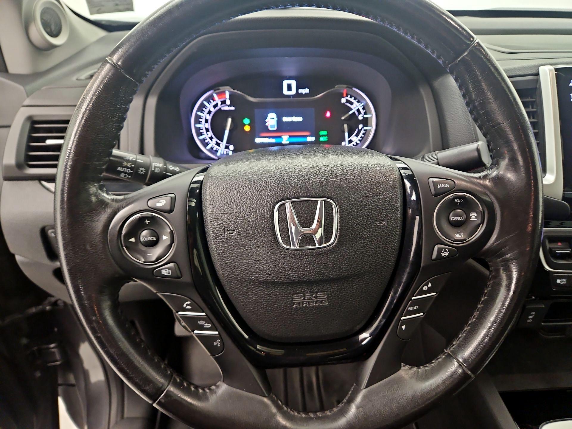 Thumbnail: 2017 Honda Ridgeline - 10