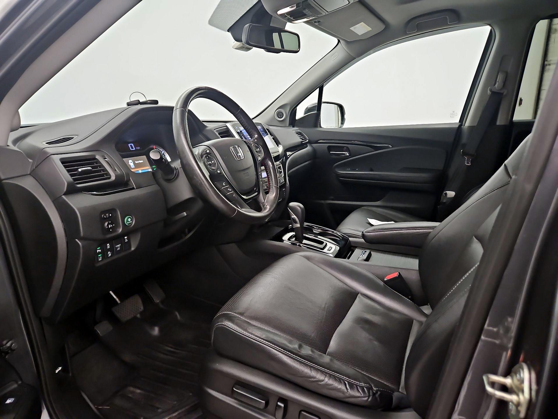 Thumbnail: 2017 Honda Ridgeline - 11