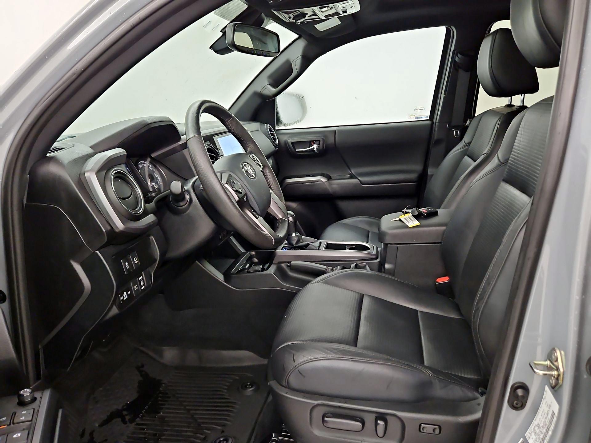 Thumbnail: 2020 Toyota Tacoma - 11