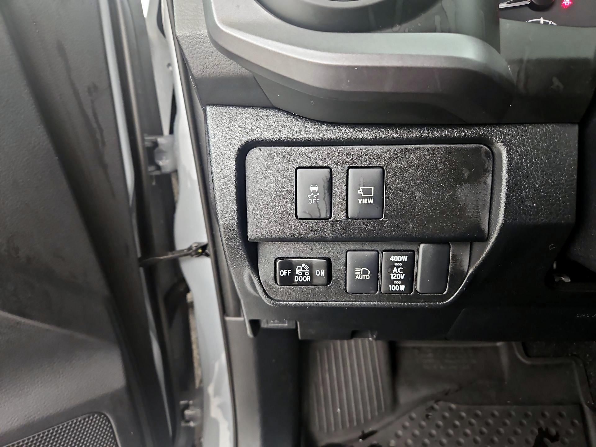 Thumbnail: 2020 Toyota Tacoma - 13