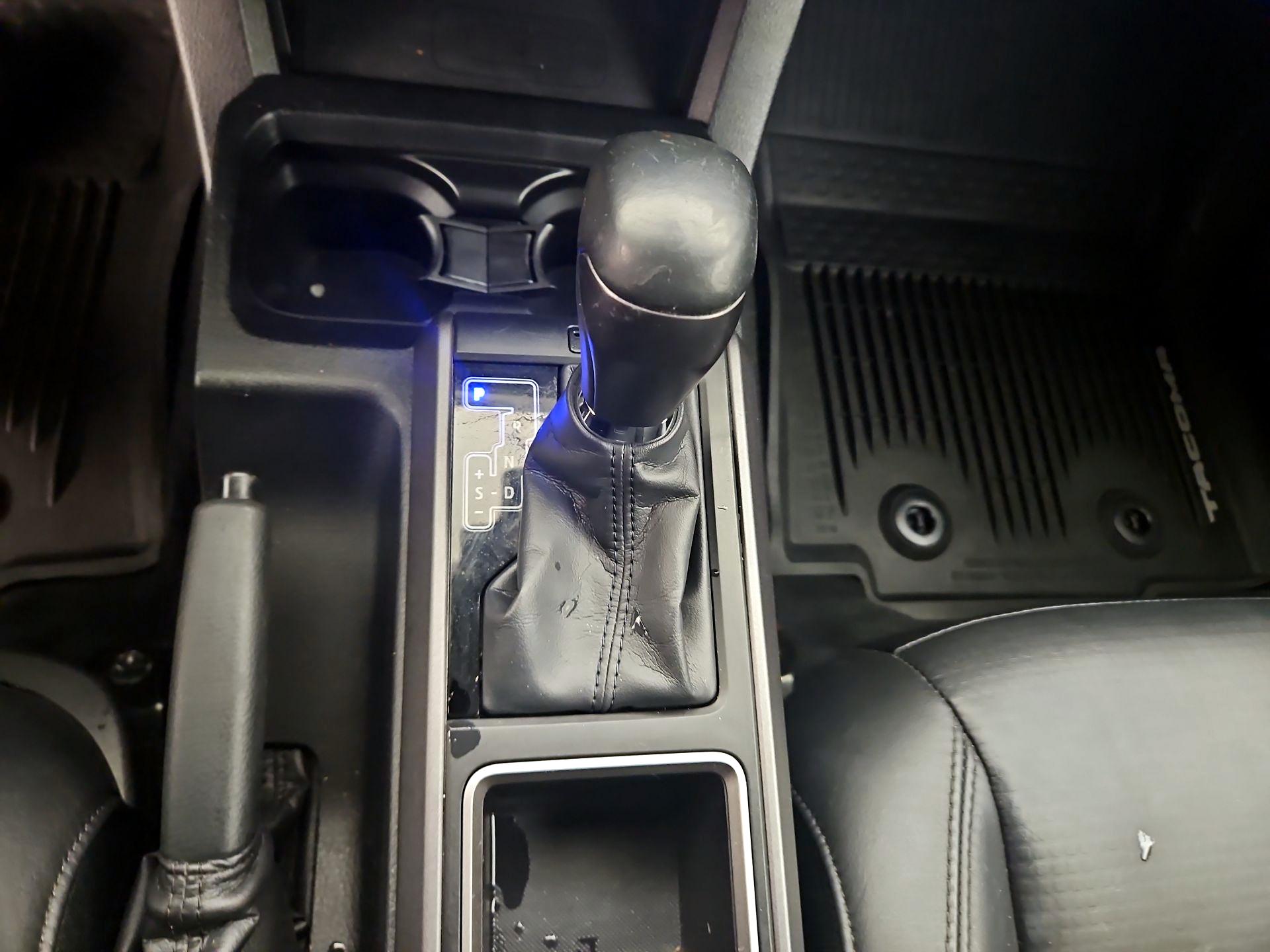 Thumbnail: 2020 Toyota Tacoma - 18