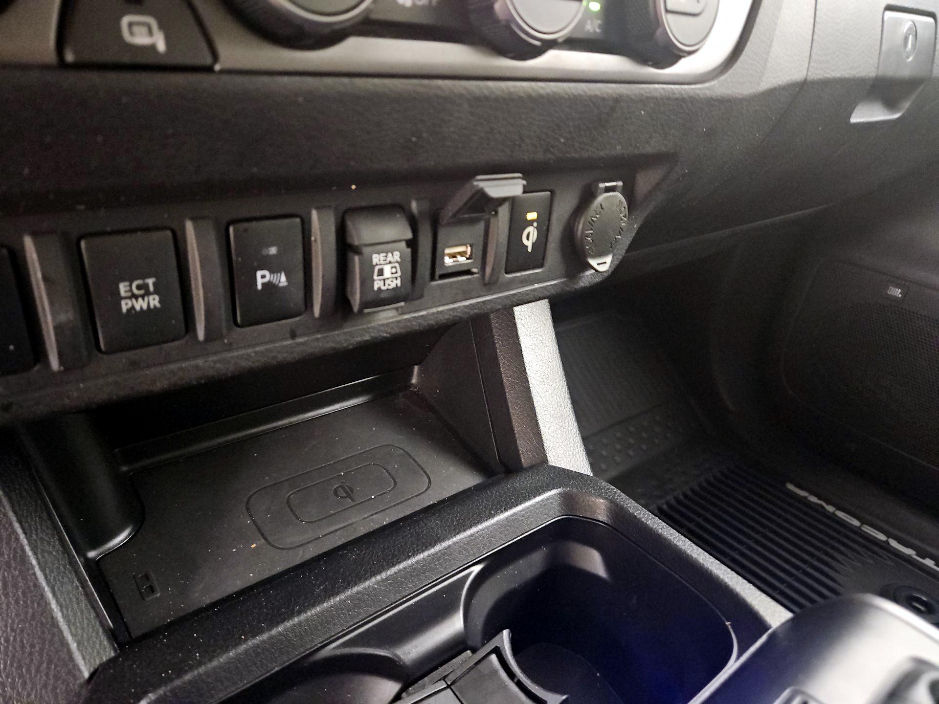 Thumbnail: 2020 Toyota Tacoma - 19