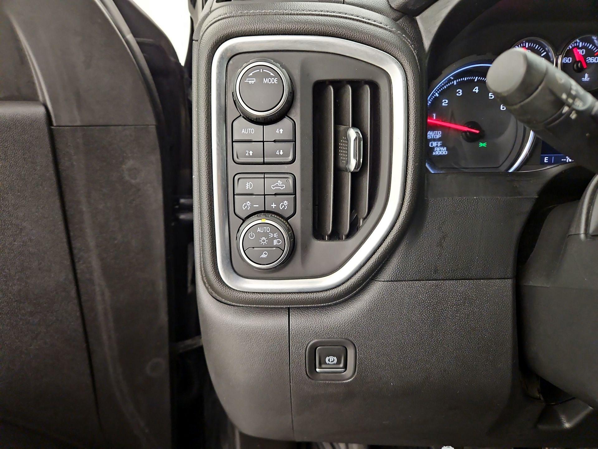 Thumbnail: 2021 Chevrolet Silverado 1500 - 13