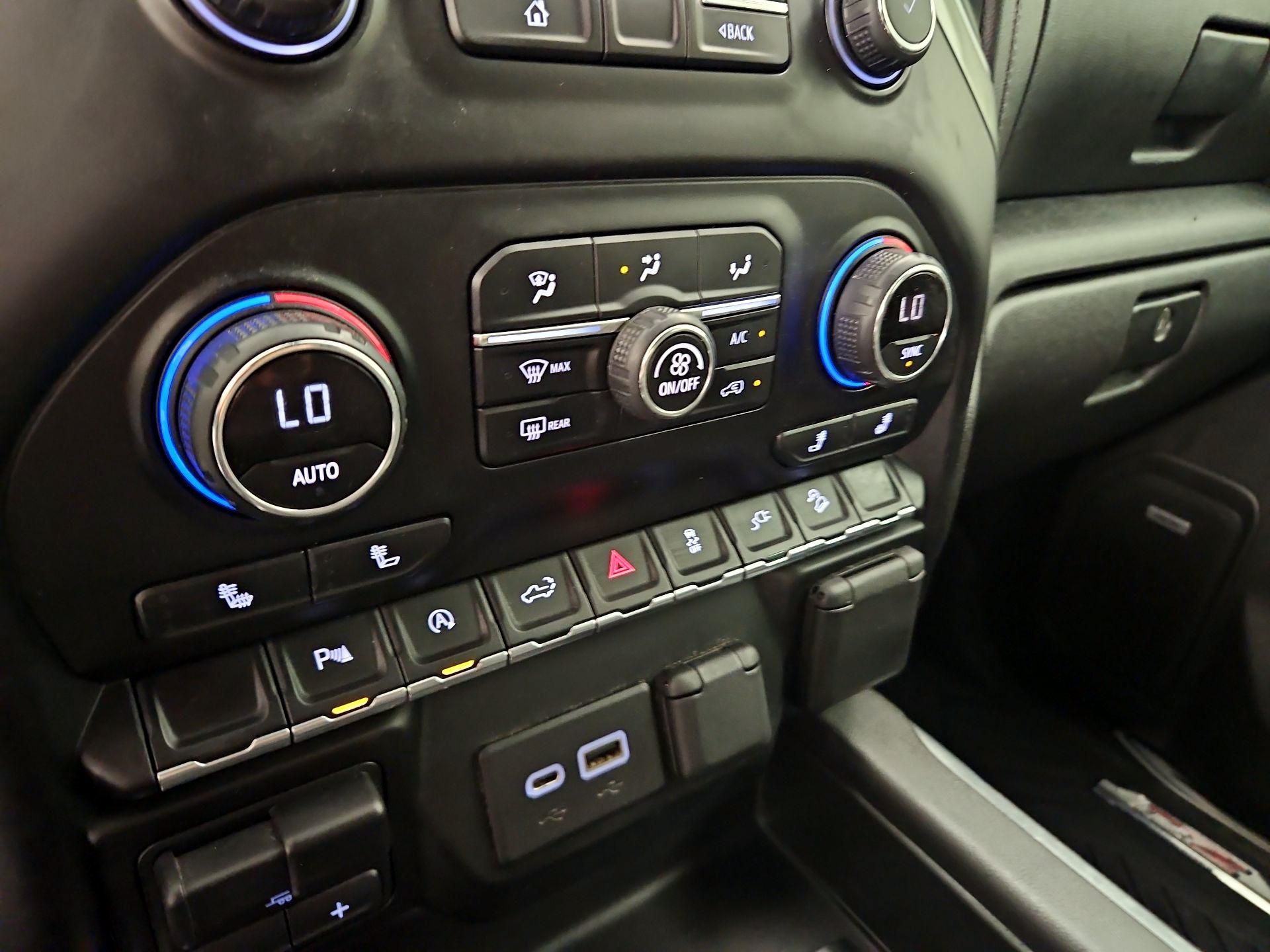 Thumbnail: 2021 Chevrolet Silverado 1500 - 16