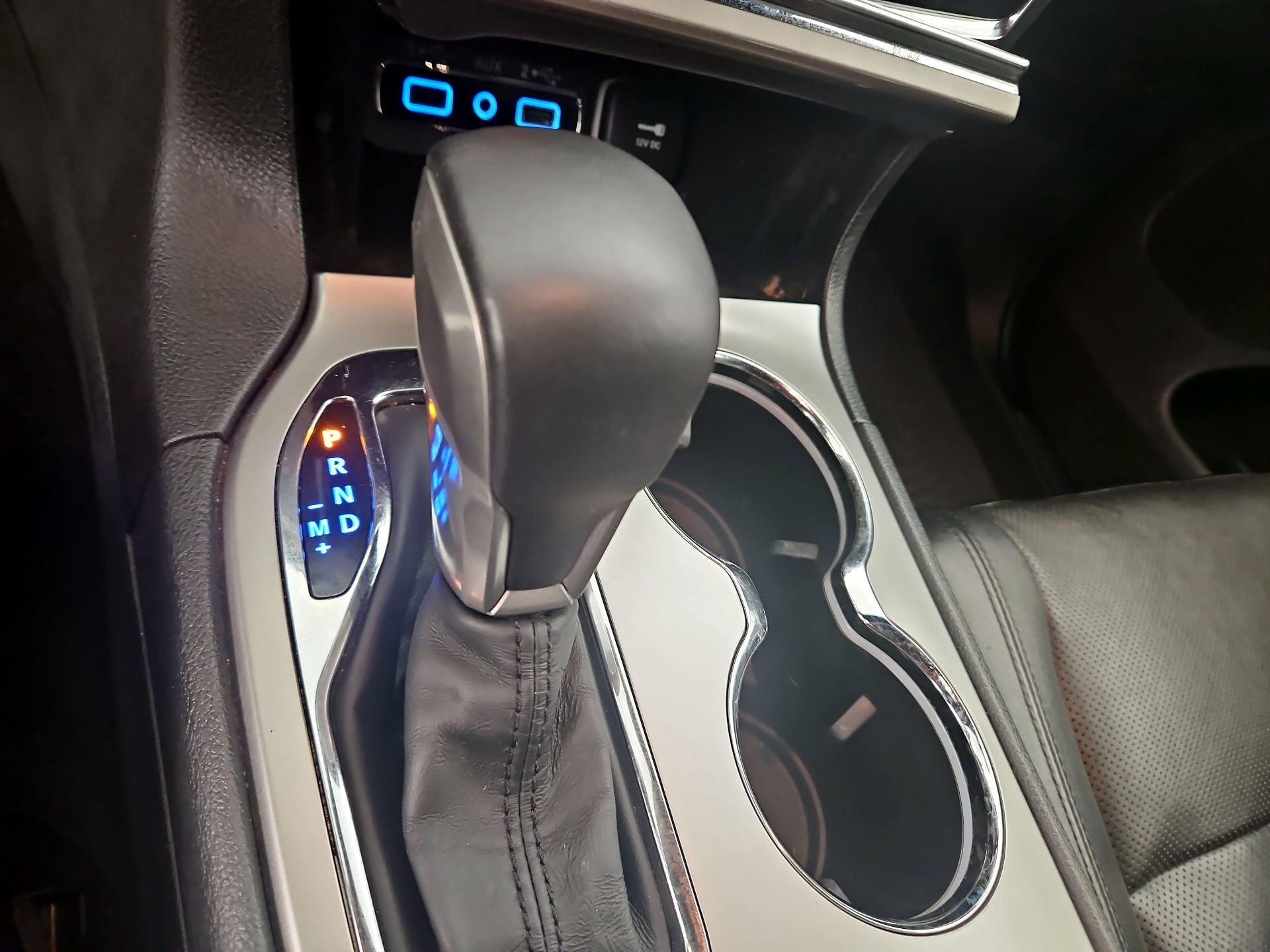 Thumbnail: 2019 Jeep Grand Cherokee - 17