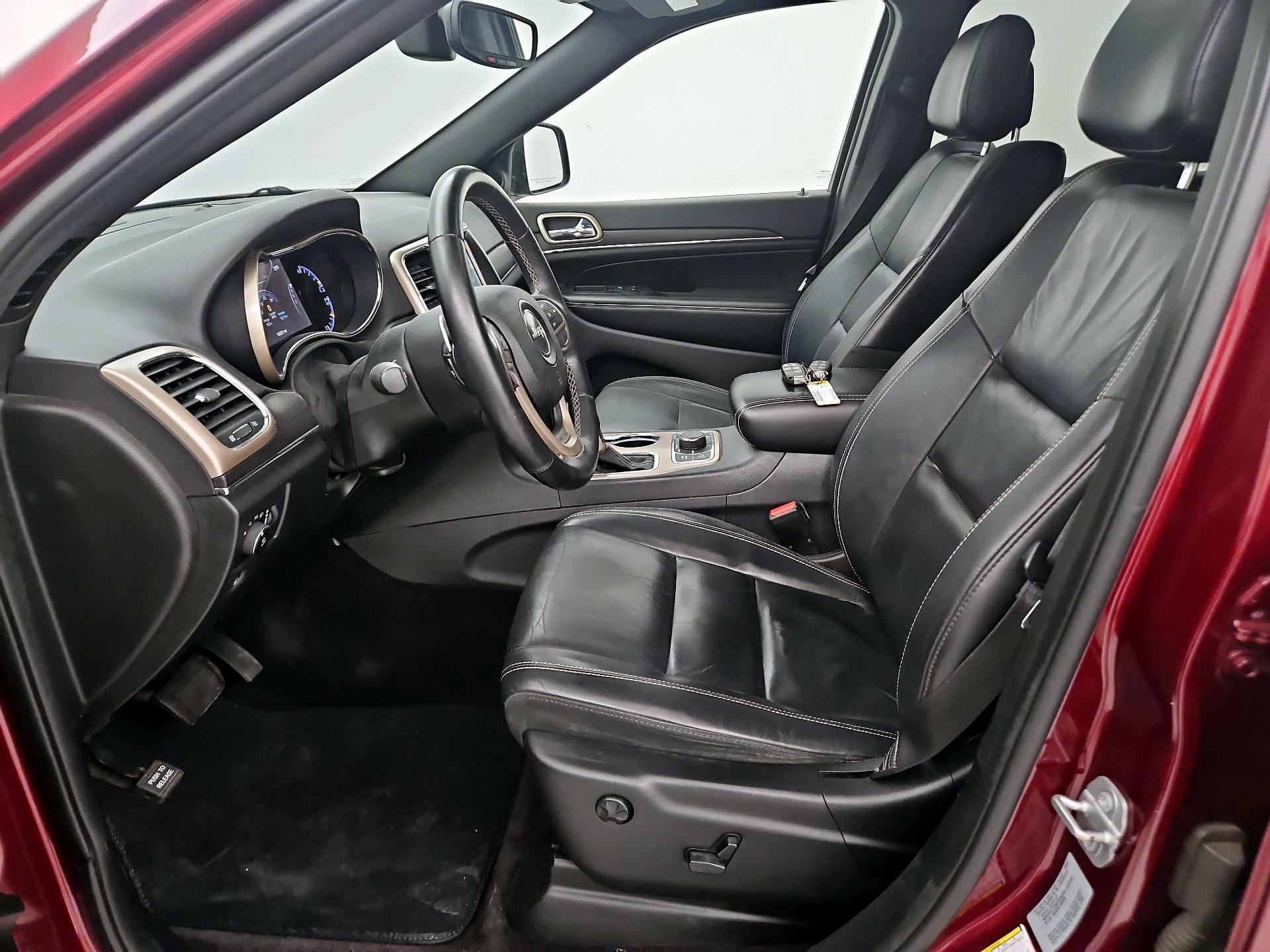 Thumbnail: 2017 Jeep Grand Cherokee - 11