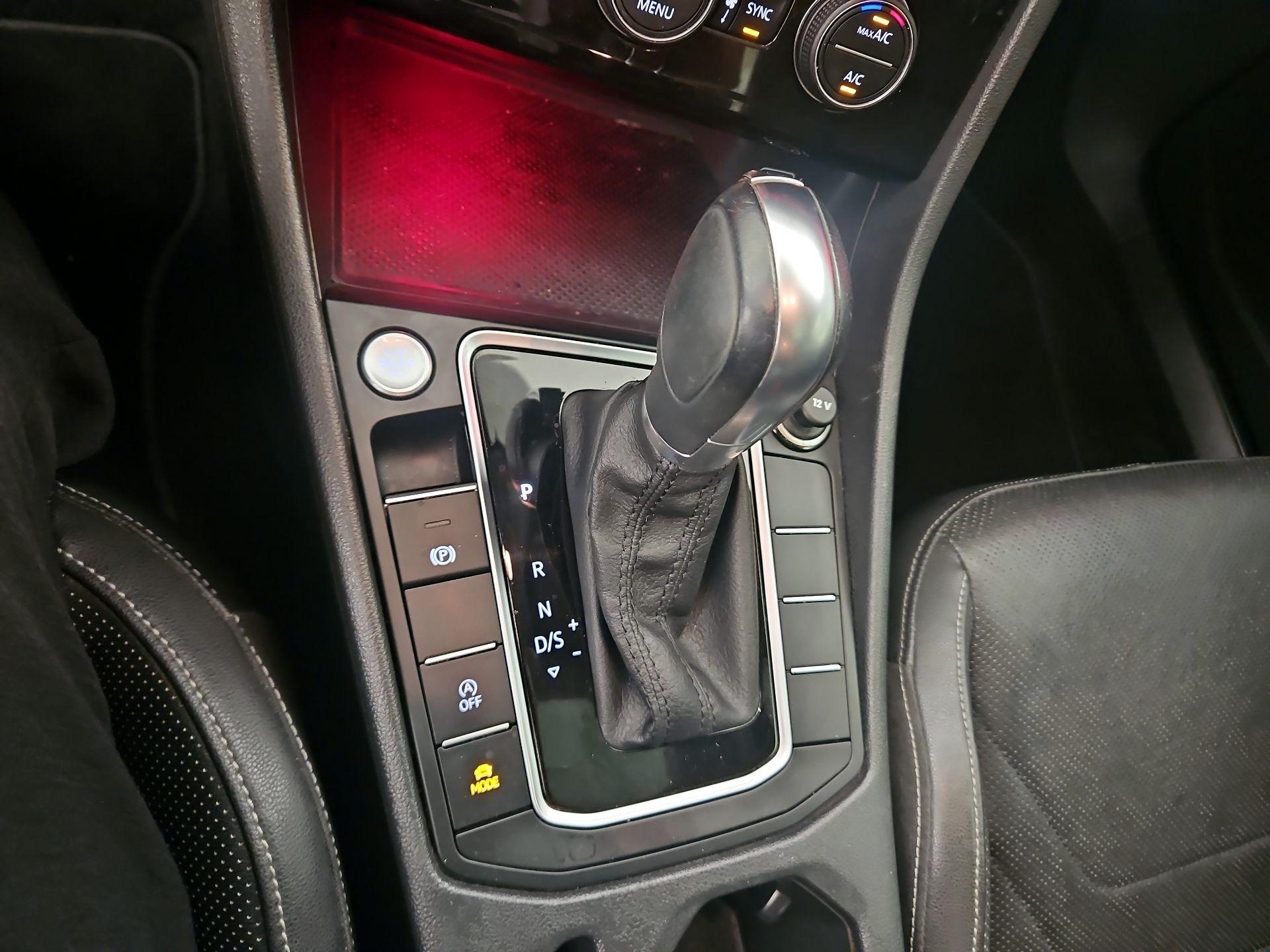 Thumbnail: 2019 Volkswagen Jetta - 18