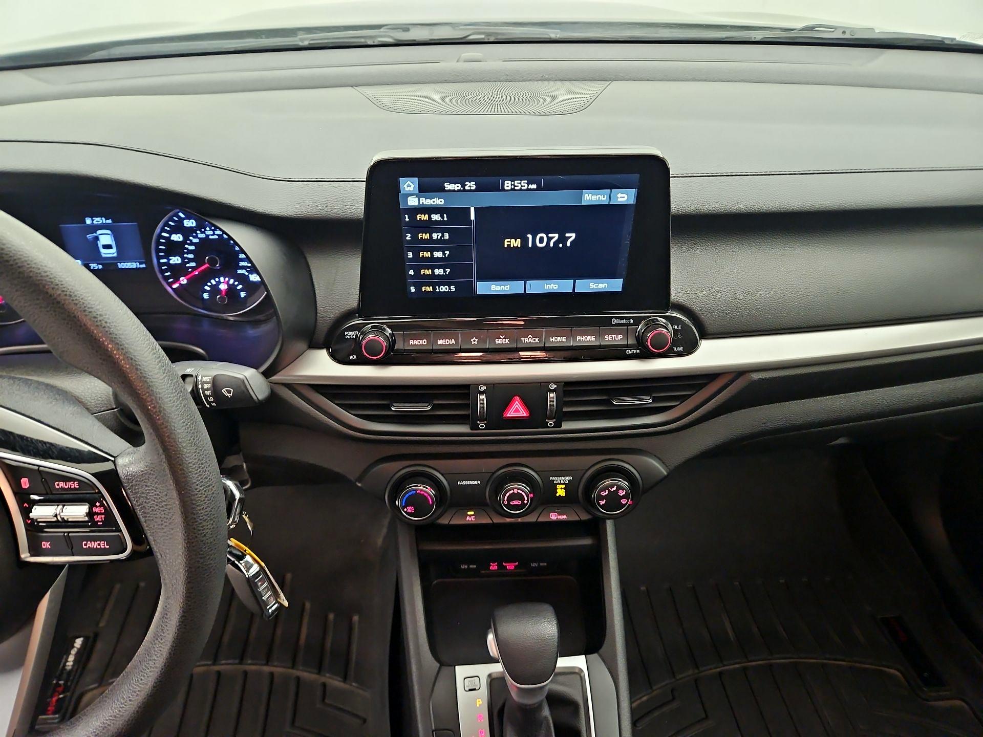 Thumbnail: 2021 Kia Forte - 9