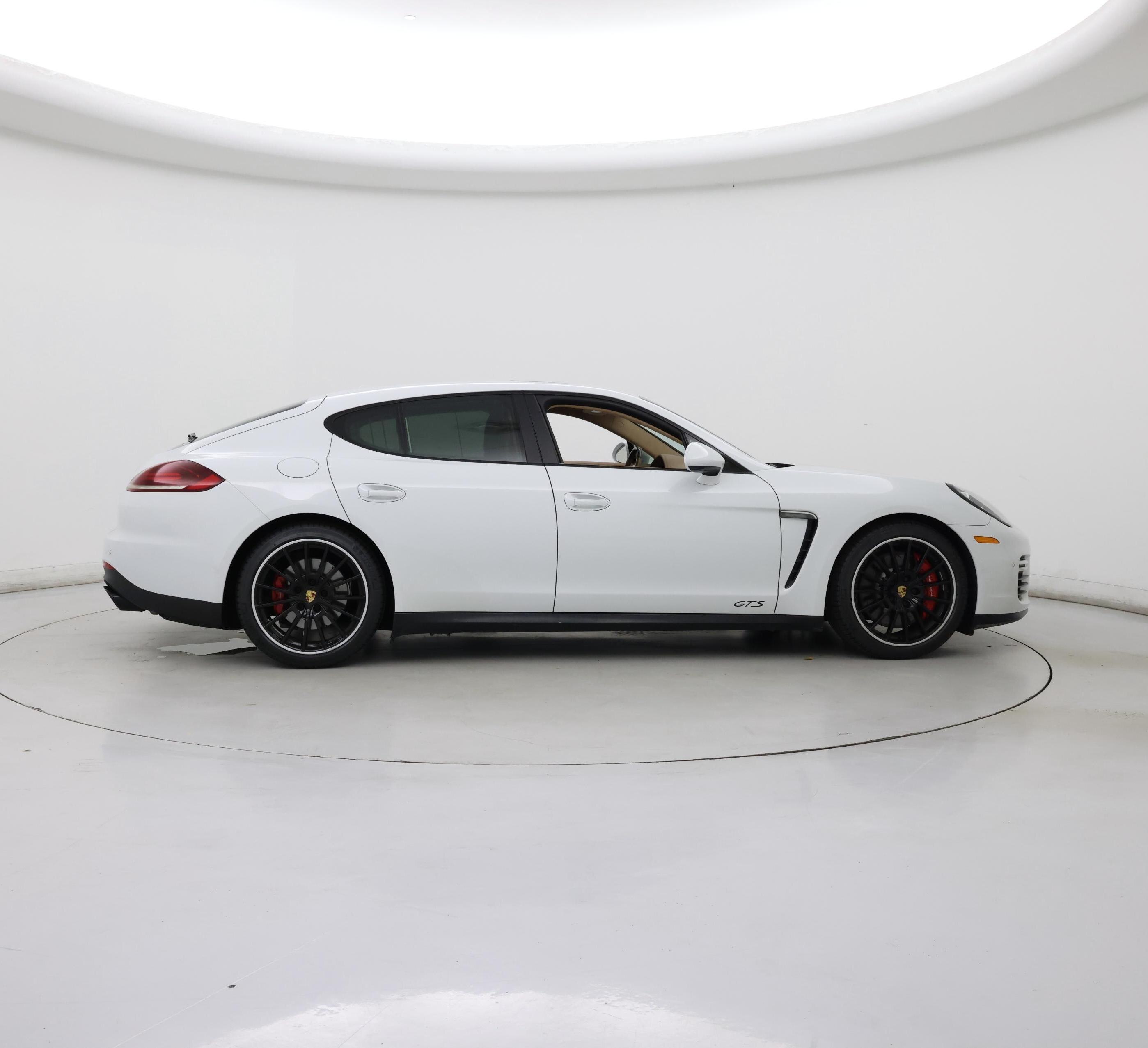 Thumbnail: 2016 Porsche Panamera - 7