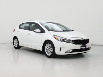 White 2017 Kia Forte5 LX