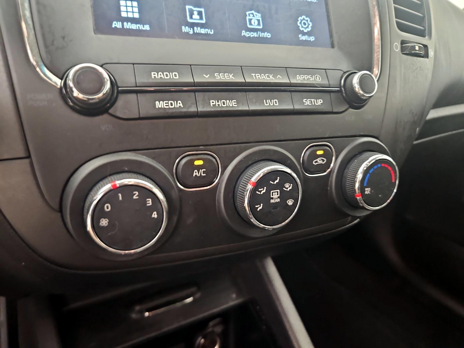 Thumbnail: 2017 Kia Forte - 16