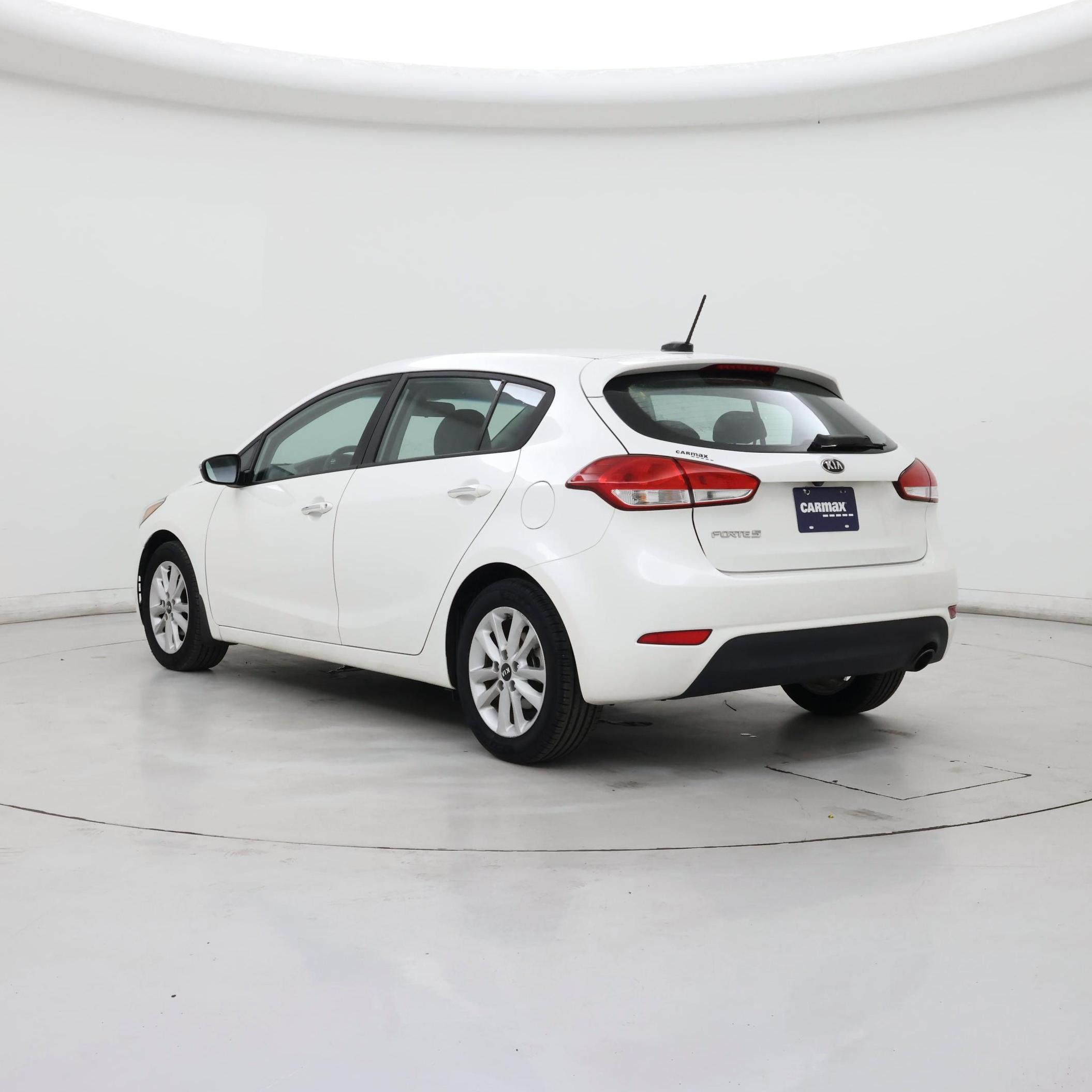 Thumbnail: 2017 Kia Forte - 2