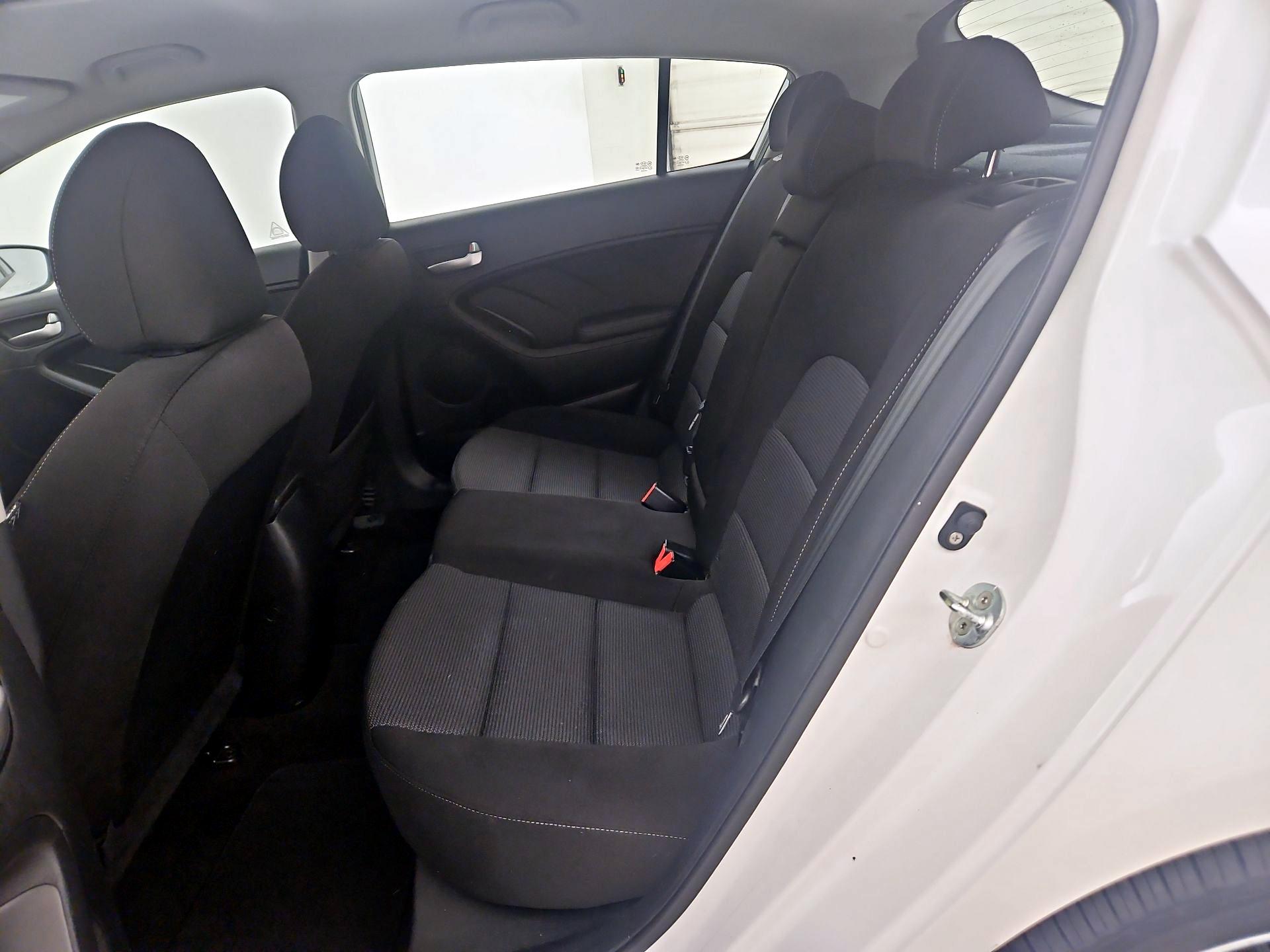 Thumbnail: 2017 Kia Forte - 19