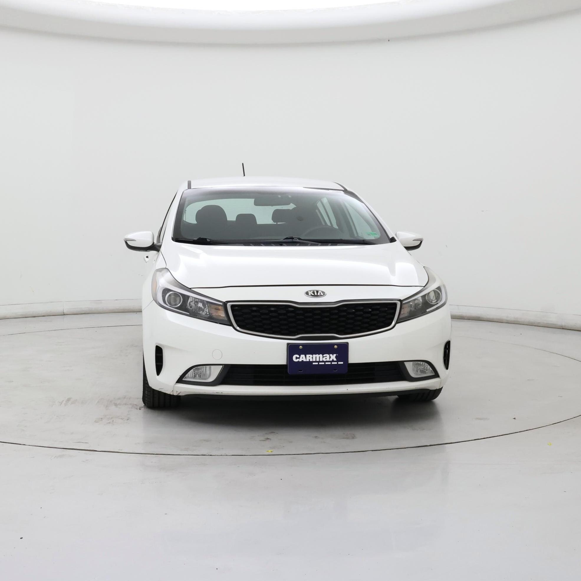 Thumbnail: 2017 Kia Forte - 5
