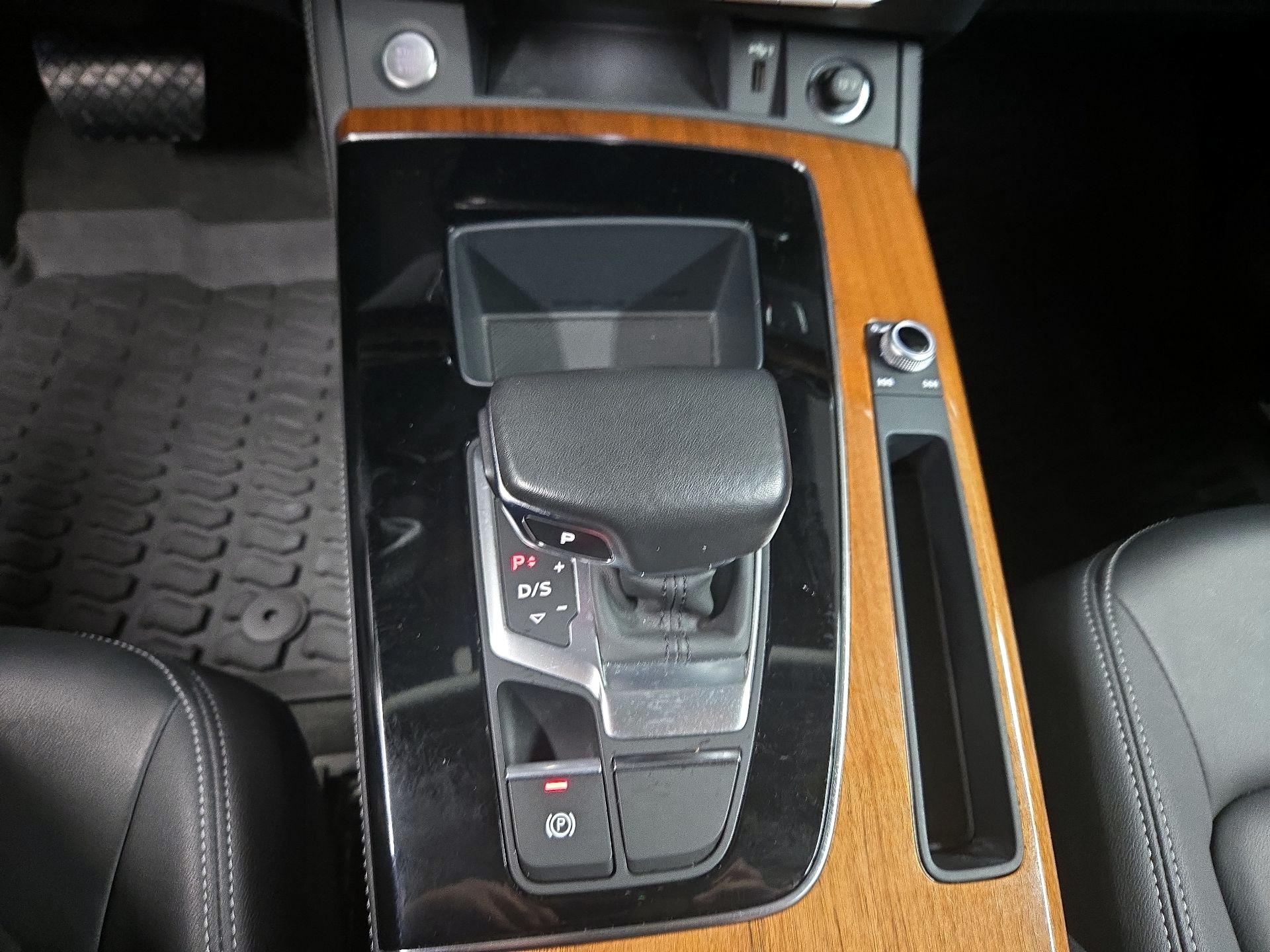 Thumbnail: 2023 Audi Q5 - 18
