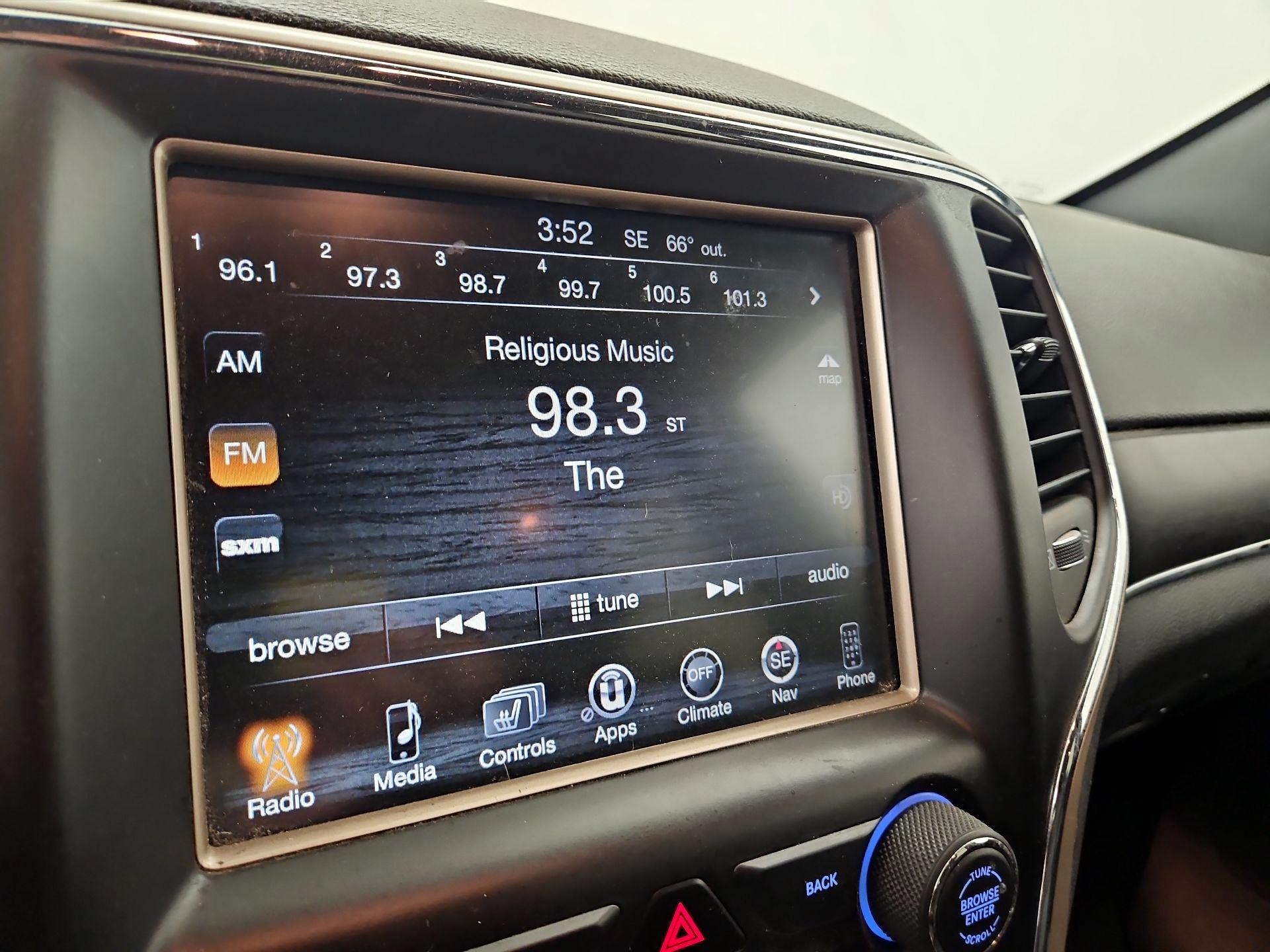 Thumbnail: 2014 Jeep Grand Cherokee - 16