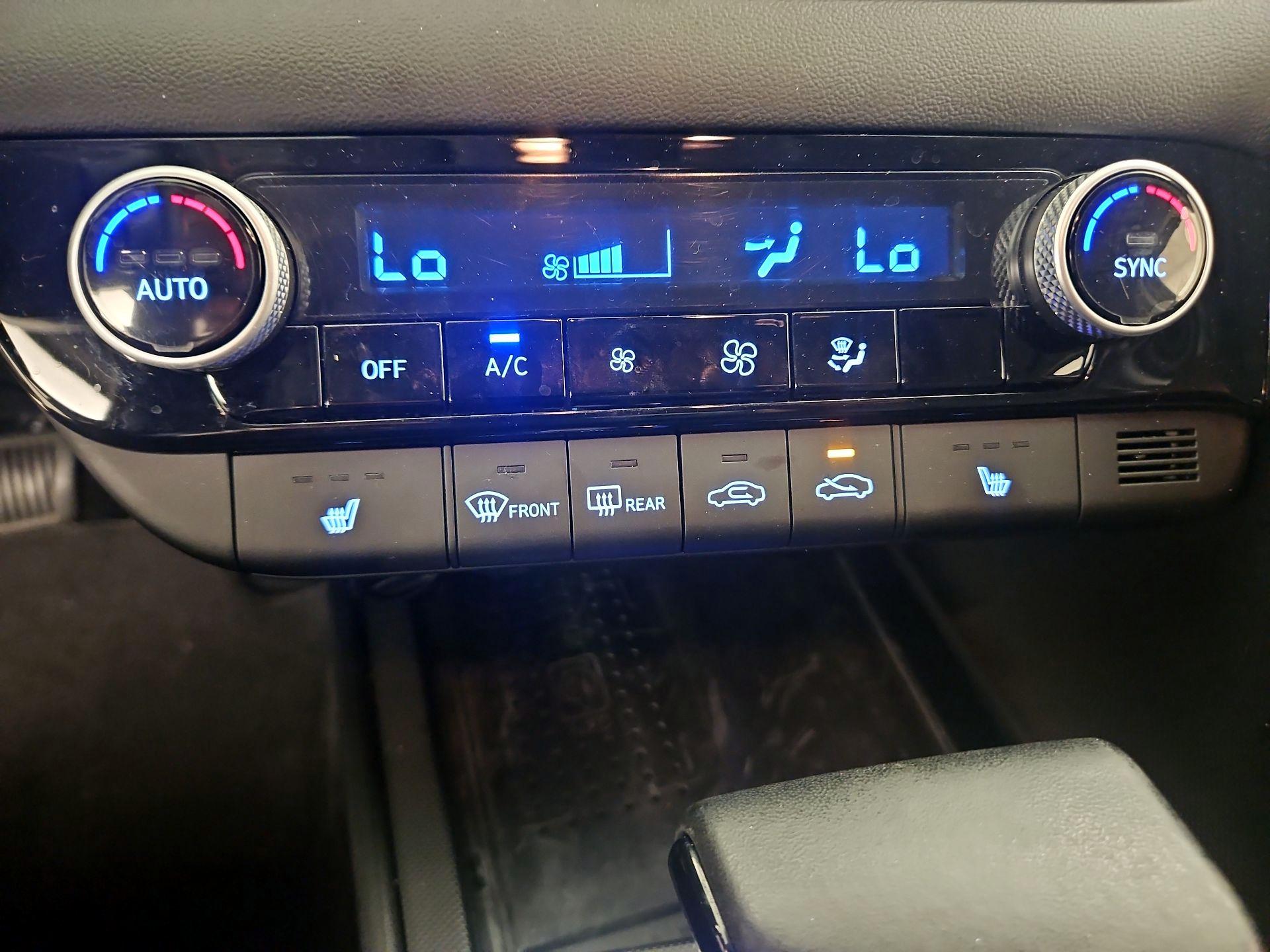 Thumbnail: 2023 Hyundai Elantra - 17