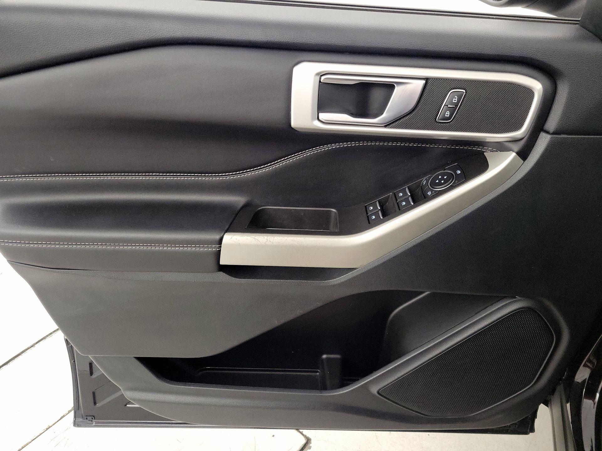 Thumbnail: 2022 Ford Explorer - 12