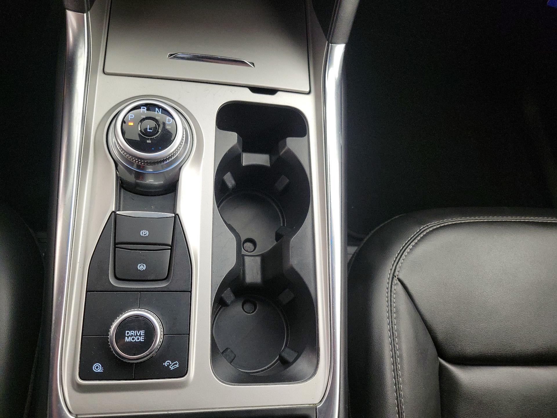 Thumbnail: 2022 Ford Explorer - 17