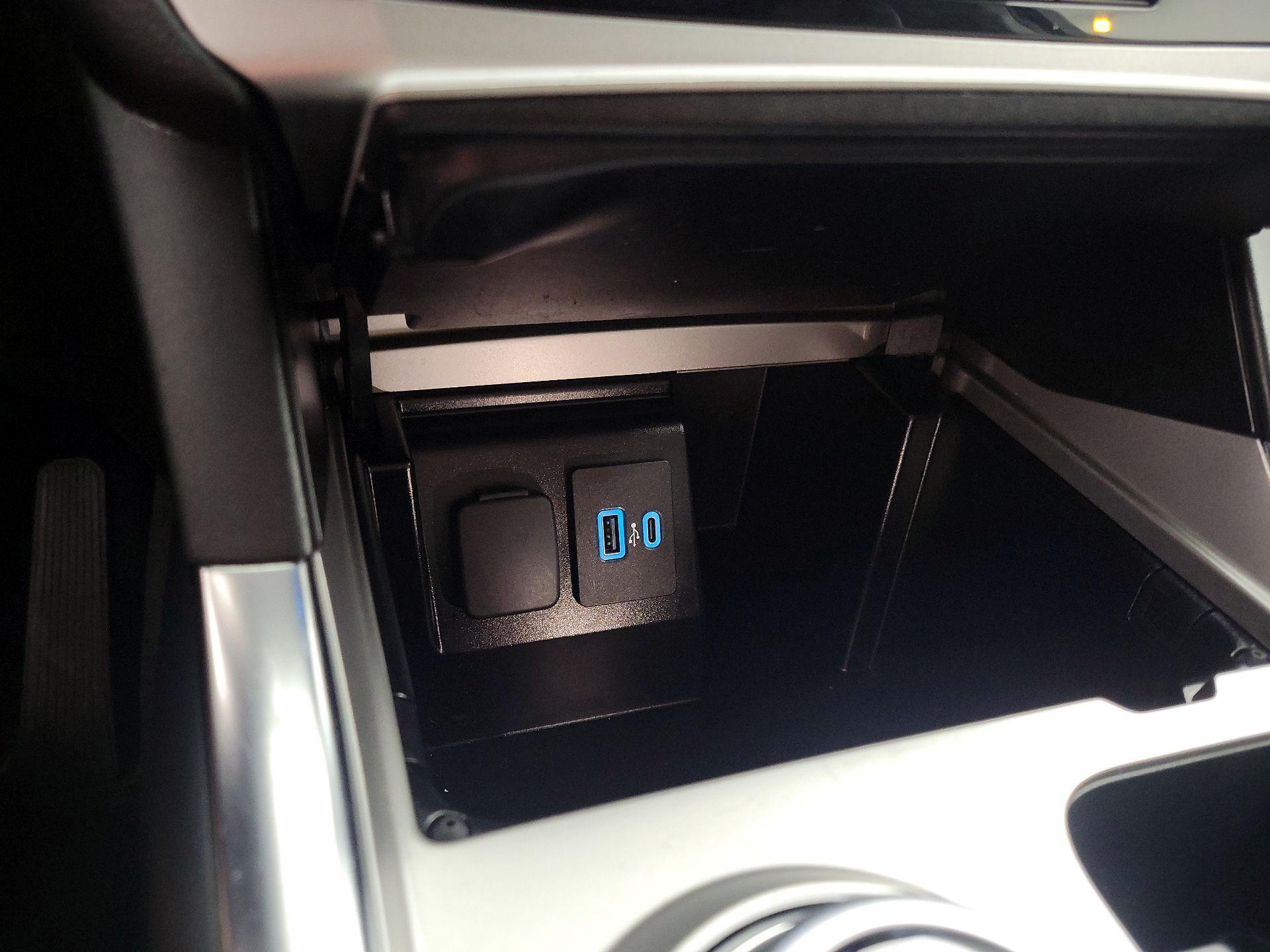 Thumbnail: 2022 Ford Explorer - 18