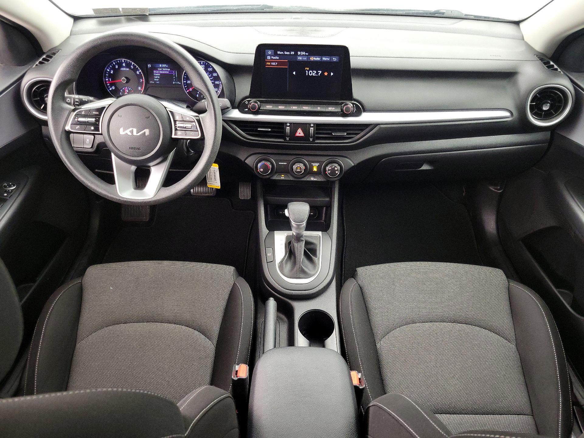 Thumbnail: 2022 Kia Forte - 9