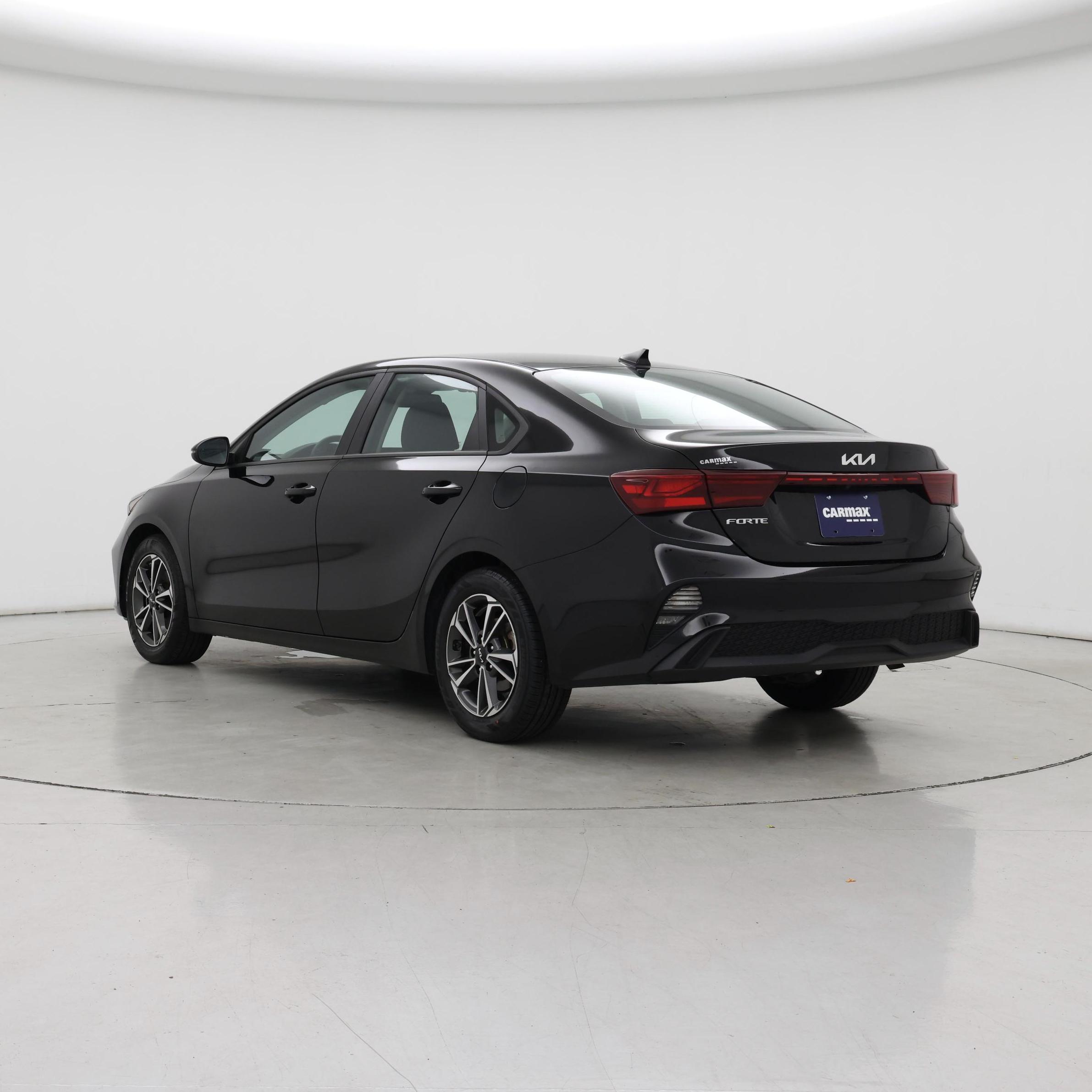 Thumbnail: 2022 Kia Forte - 2