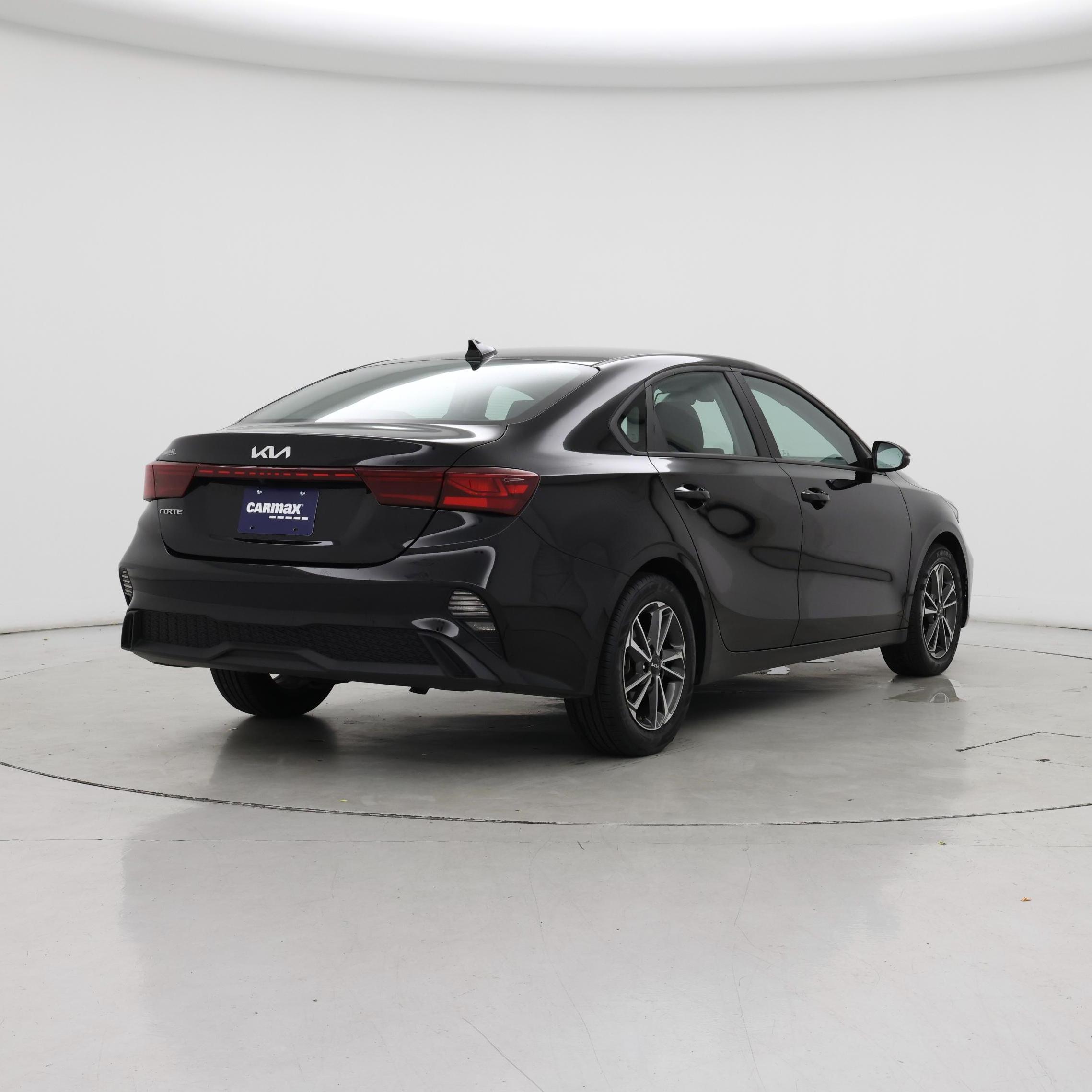 Thumbnail: 2022 Kia Forte - 8