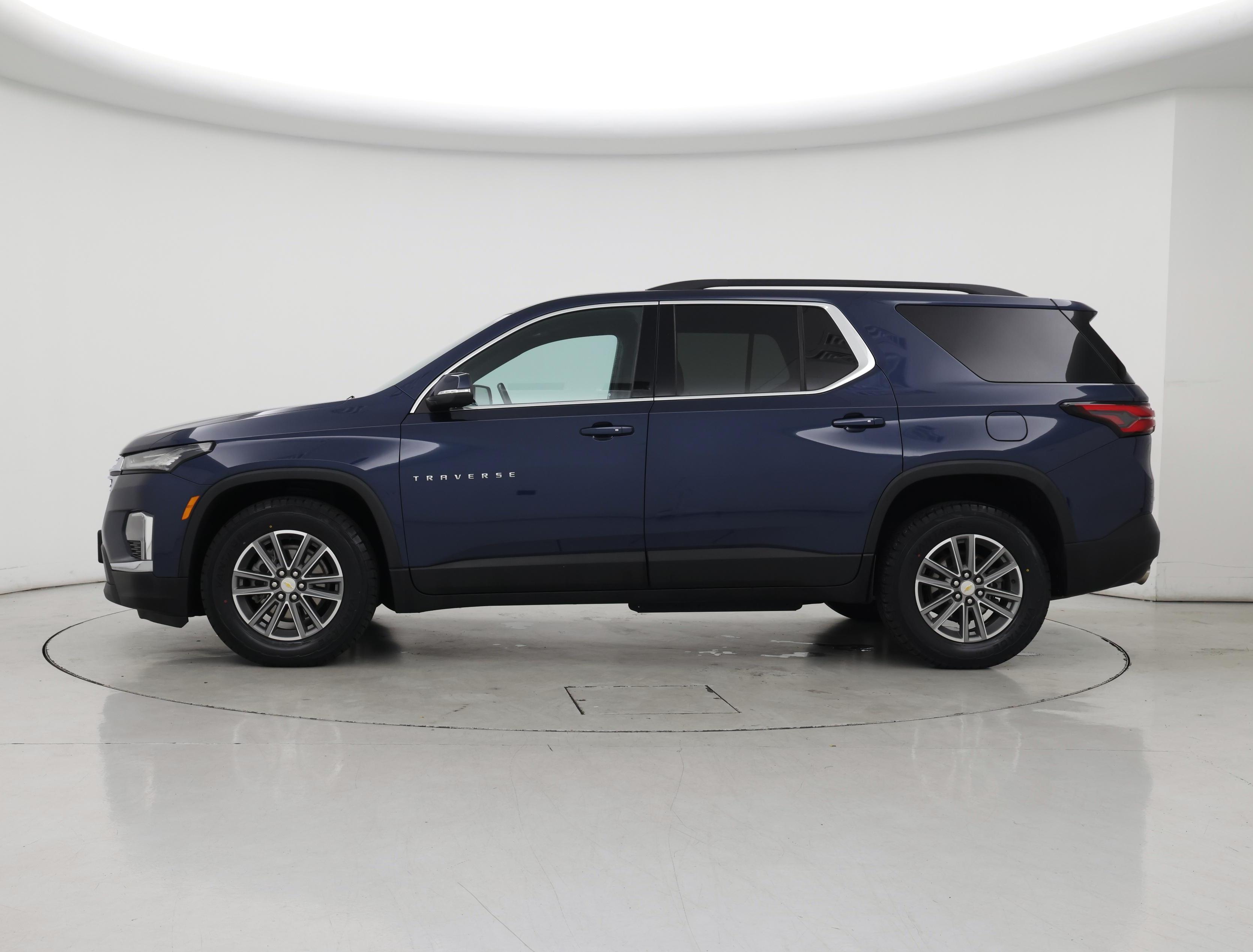 Thumbnail: 2022 Chevrolet Traverse - 3