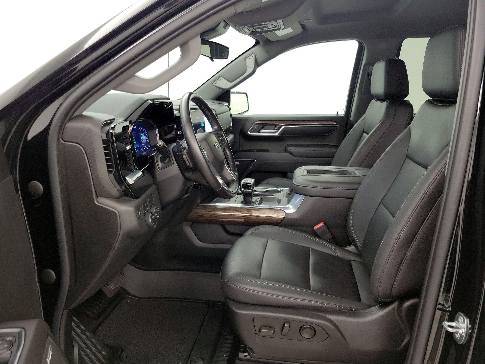Thumbnail: 2022 Chevrolet Silverado 1500 - 11