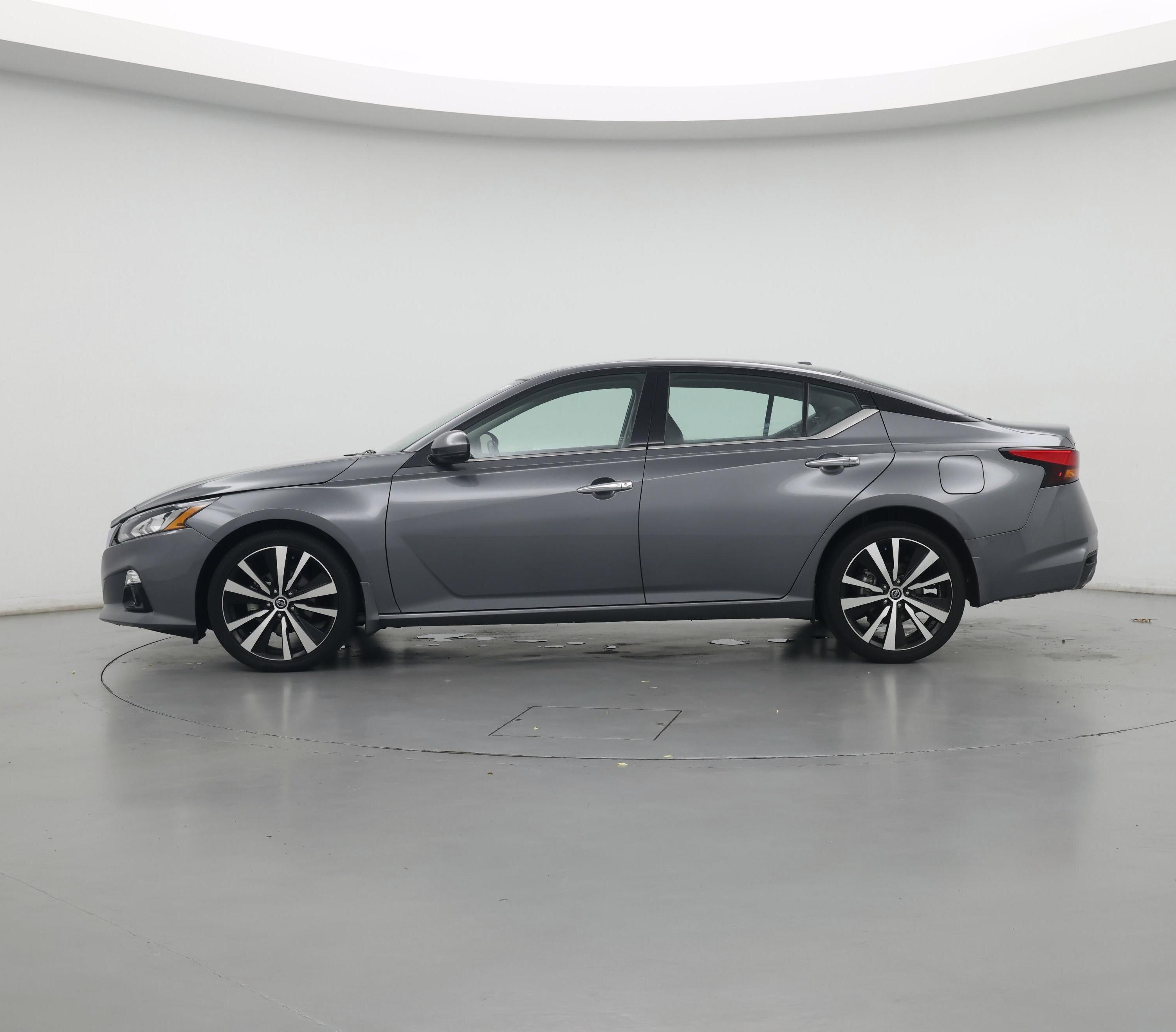 Thumbnail: 2021 Nissan Altima - 3