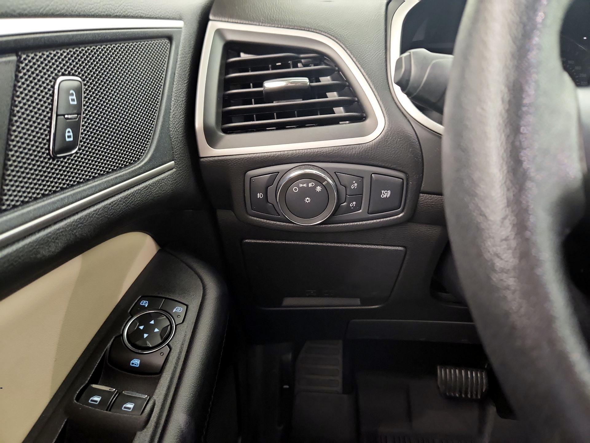 Thumbnail: 2021 Ford Edge - 13