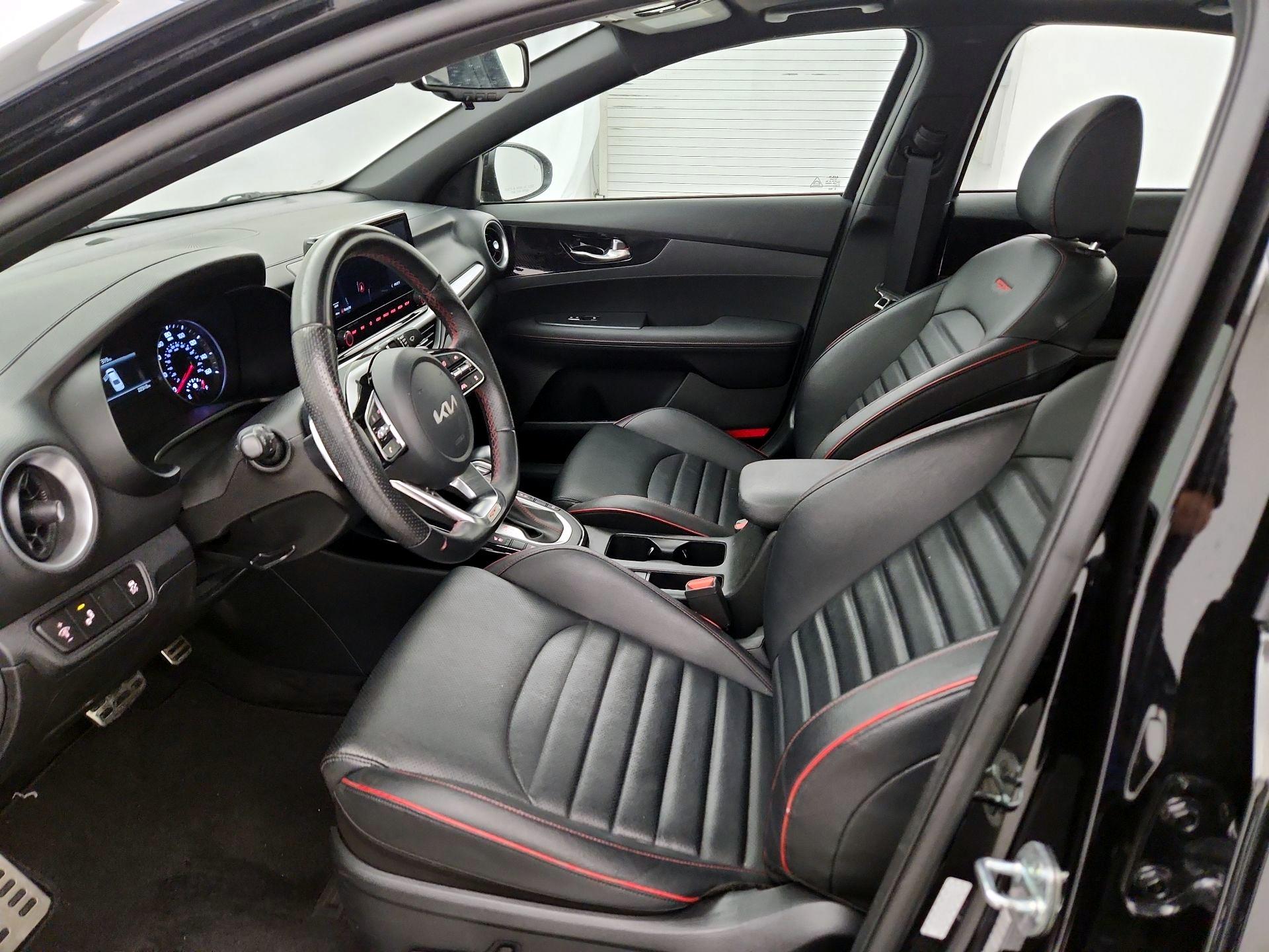 Thumbnail: 2022 Kia Forte - 11