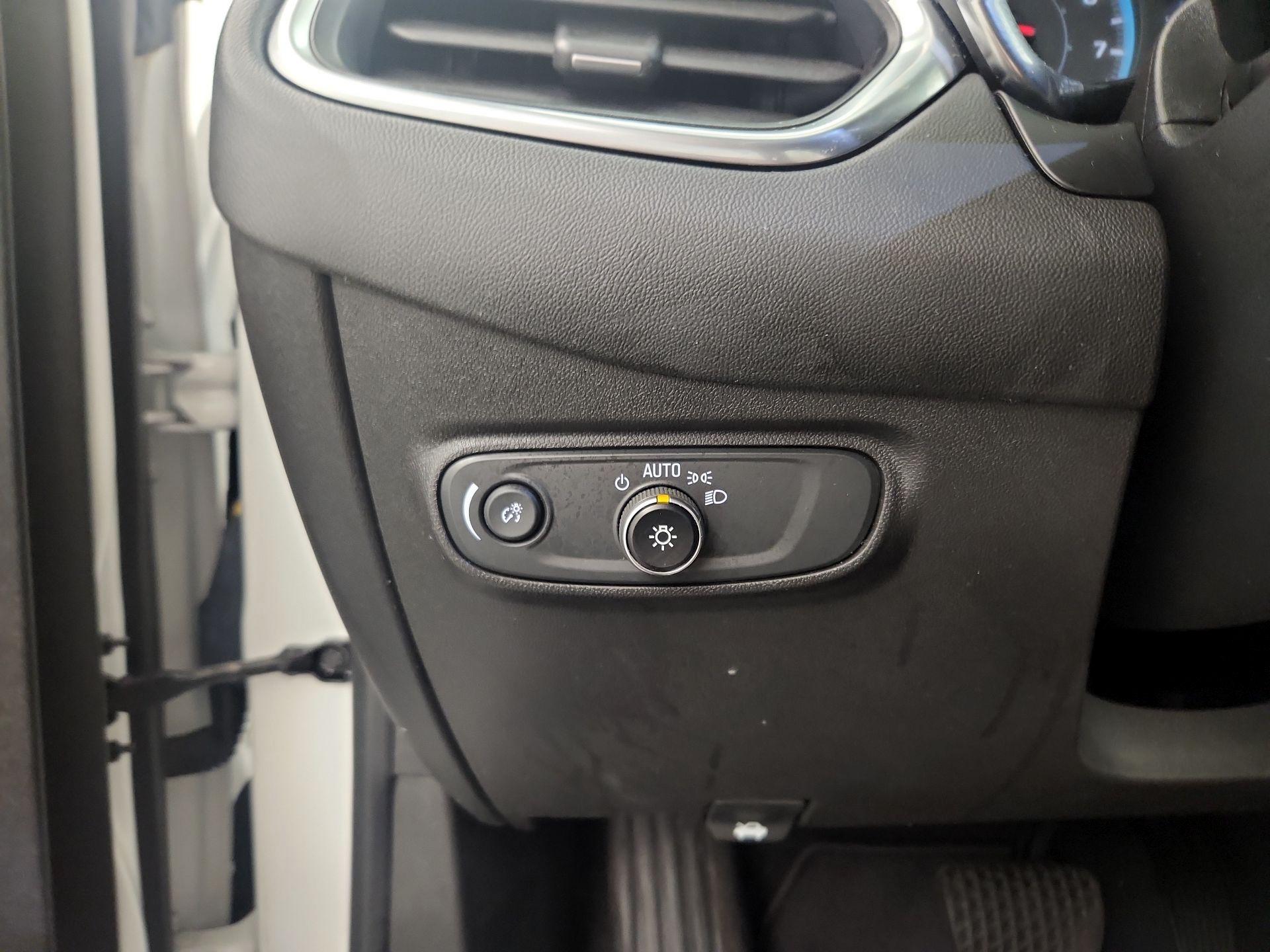 Thumbnail: 2021 Chevrolet Equinox - 13