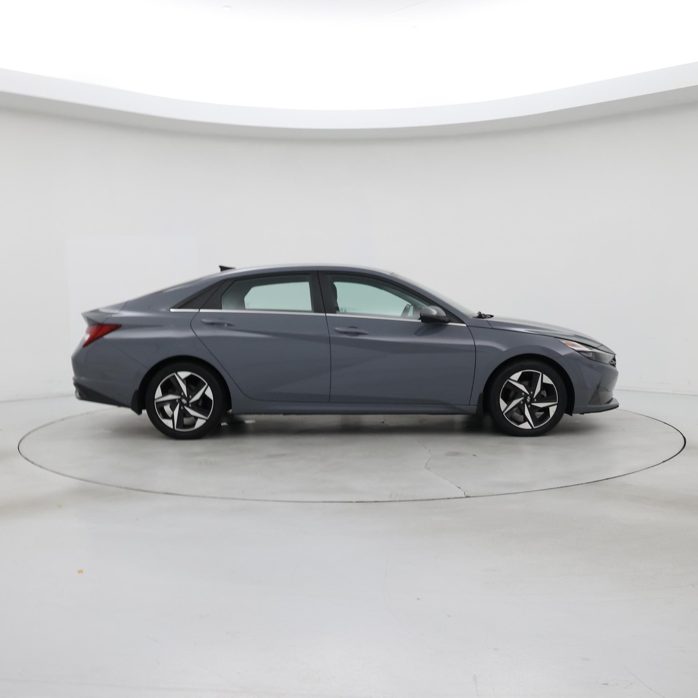 Thumbnail: 2022 Hyundai Elantra - 7