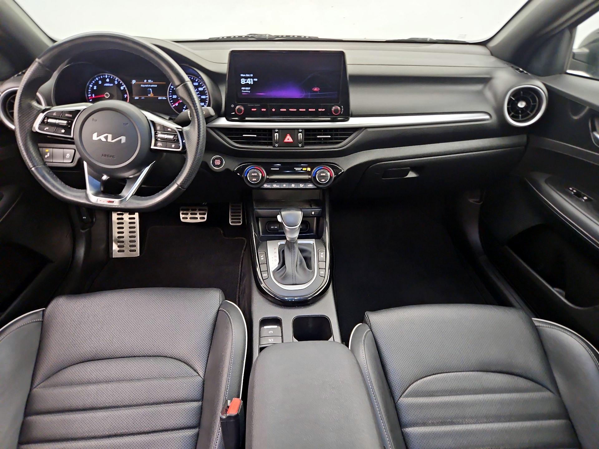 Thumbnail: 2023 Kia Forte - 9