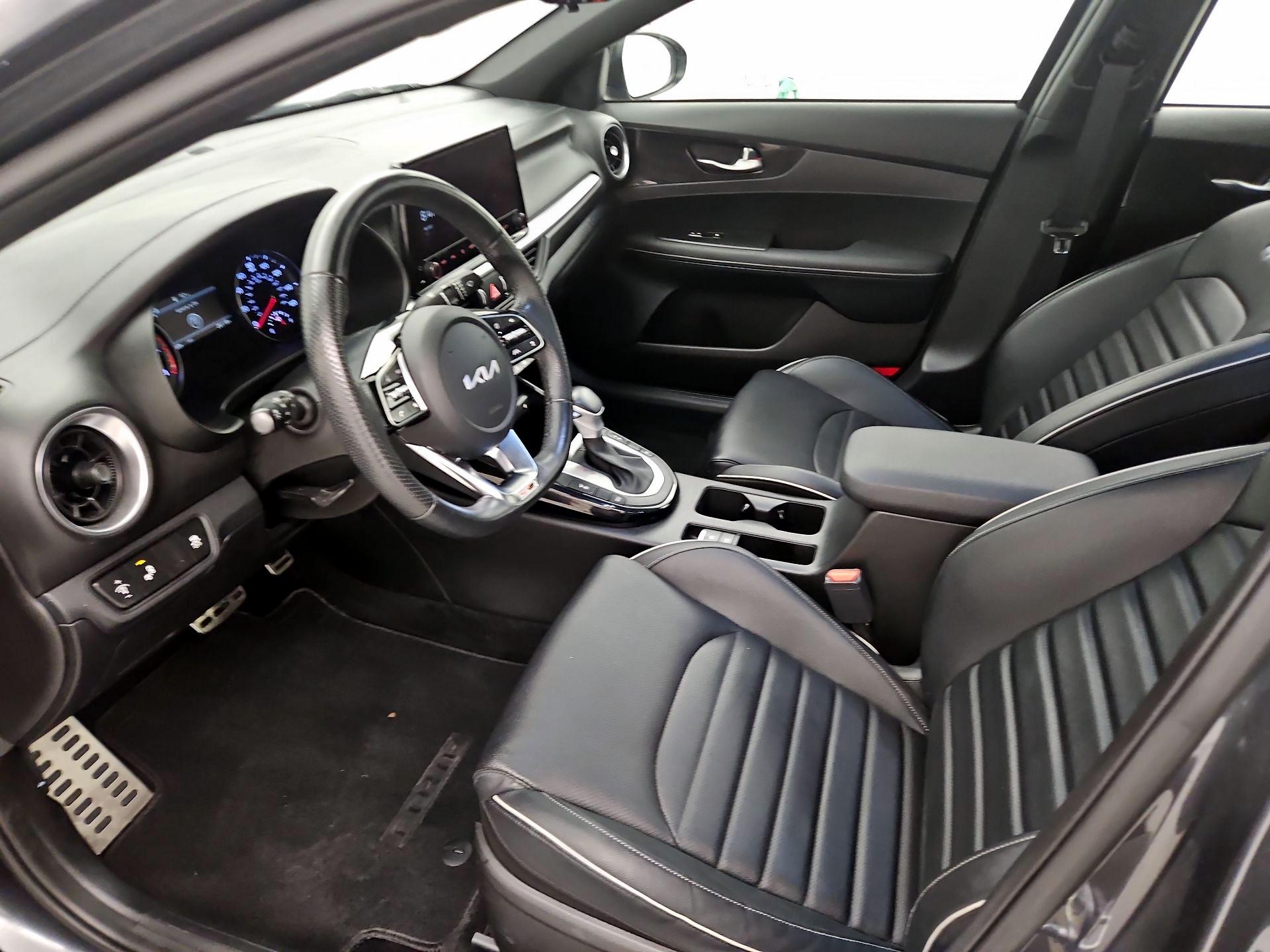 Thumbnail: 2023 Kia Forte - 11