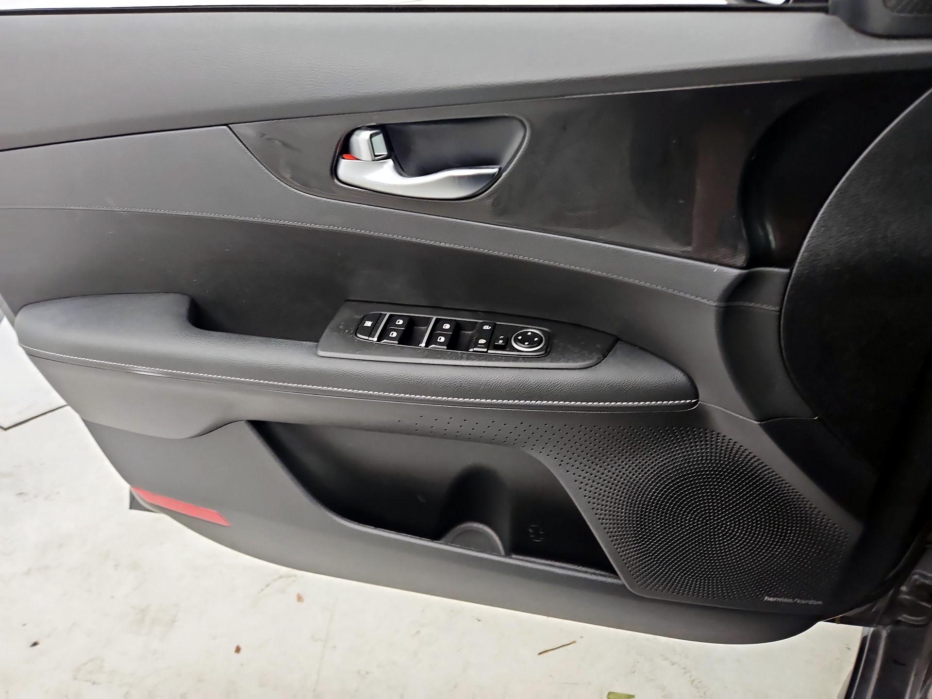 Thumbnail: 2023 Kia Forte - 12