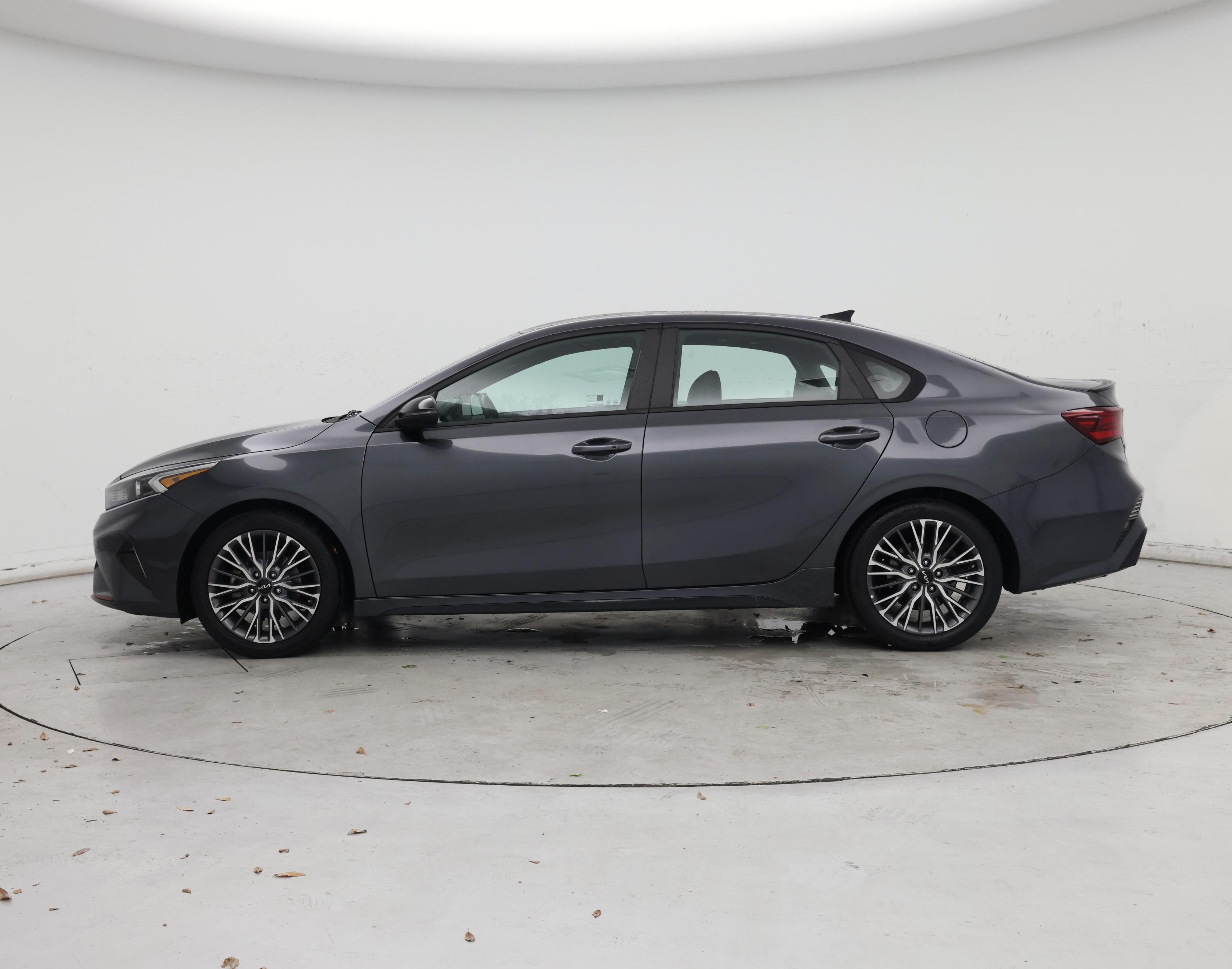 Thumbnail: 2023 Kia Forte - 3