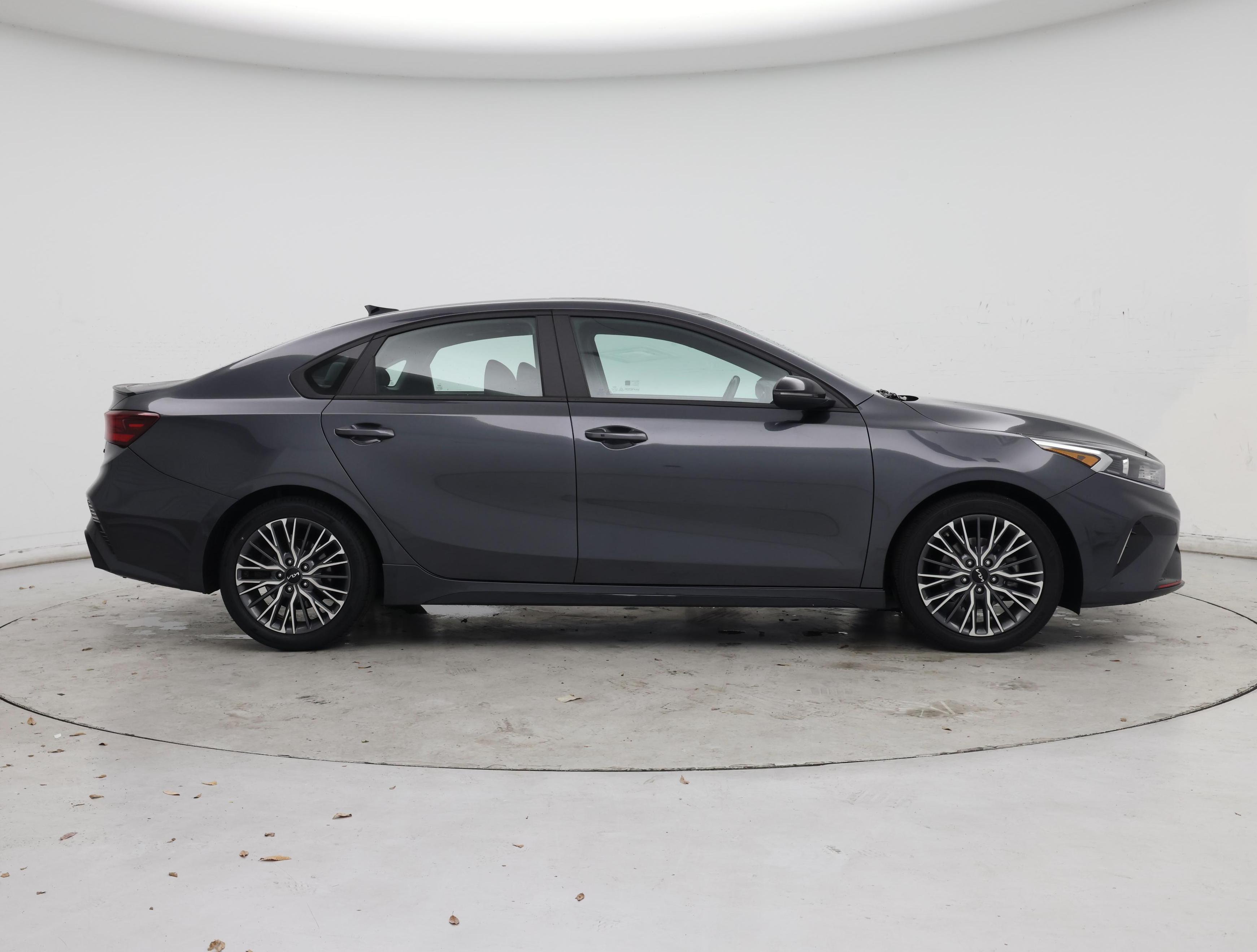 Thumbnail: 2023 Kia Forte - 7
