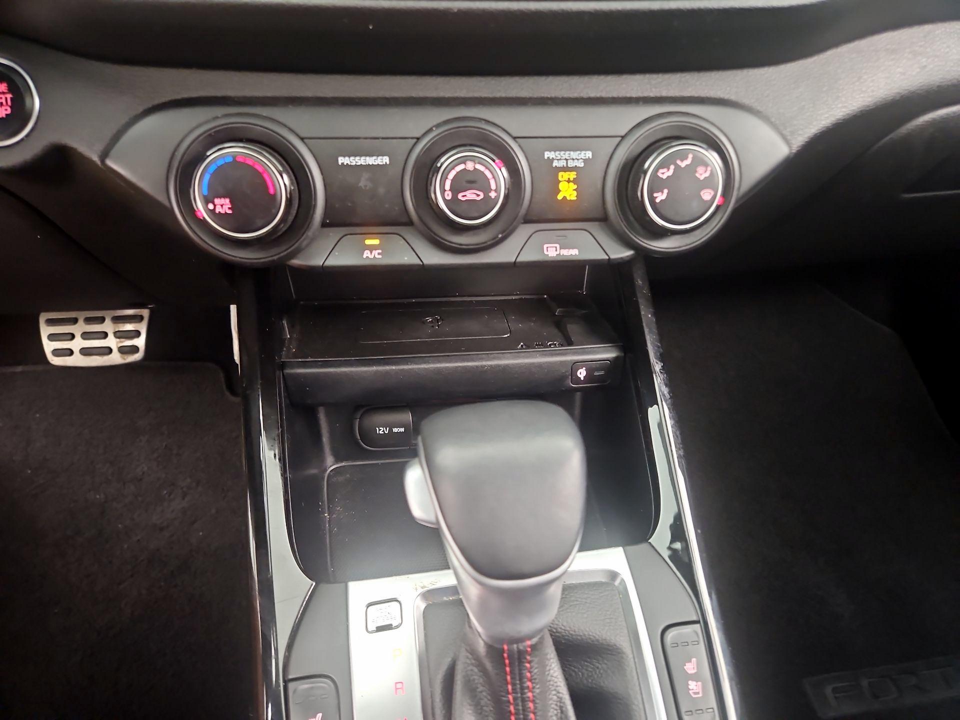 Thumbnail: 2021 Kia Forte - 16
