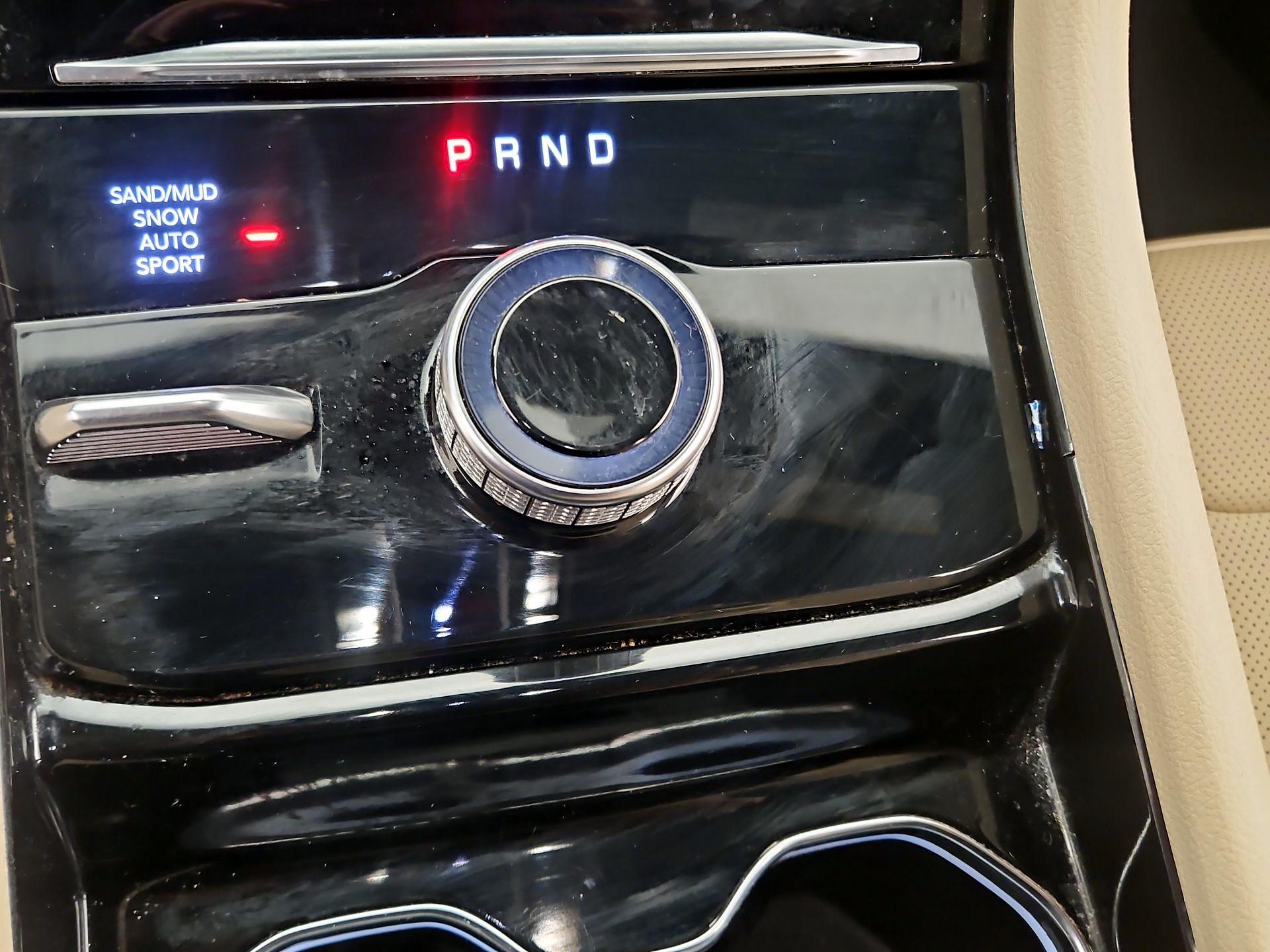 Thumbnail: 2023 Jeep Grand Cherokee - 17