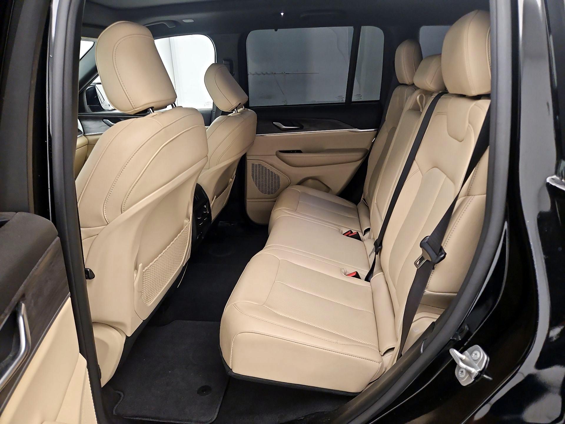 Thumbnail: 2023 Jeep Grand Cherokee - 19