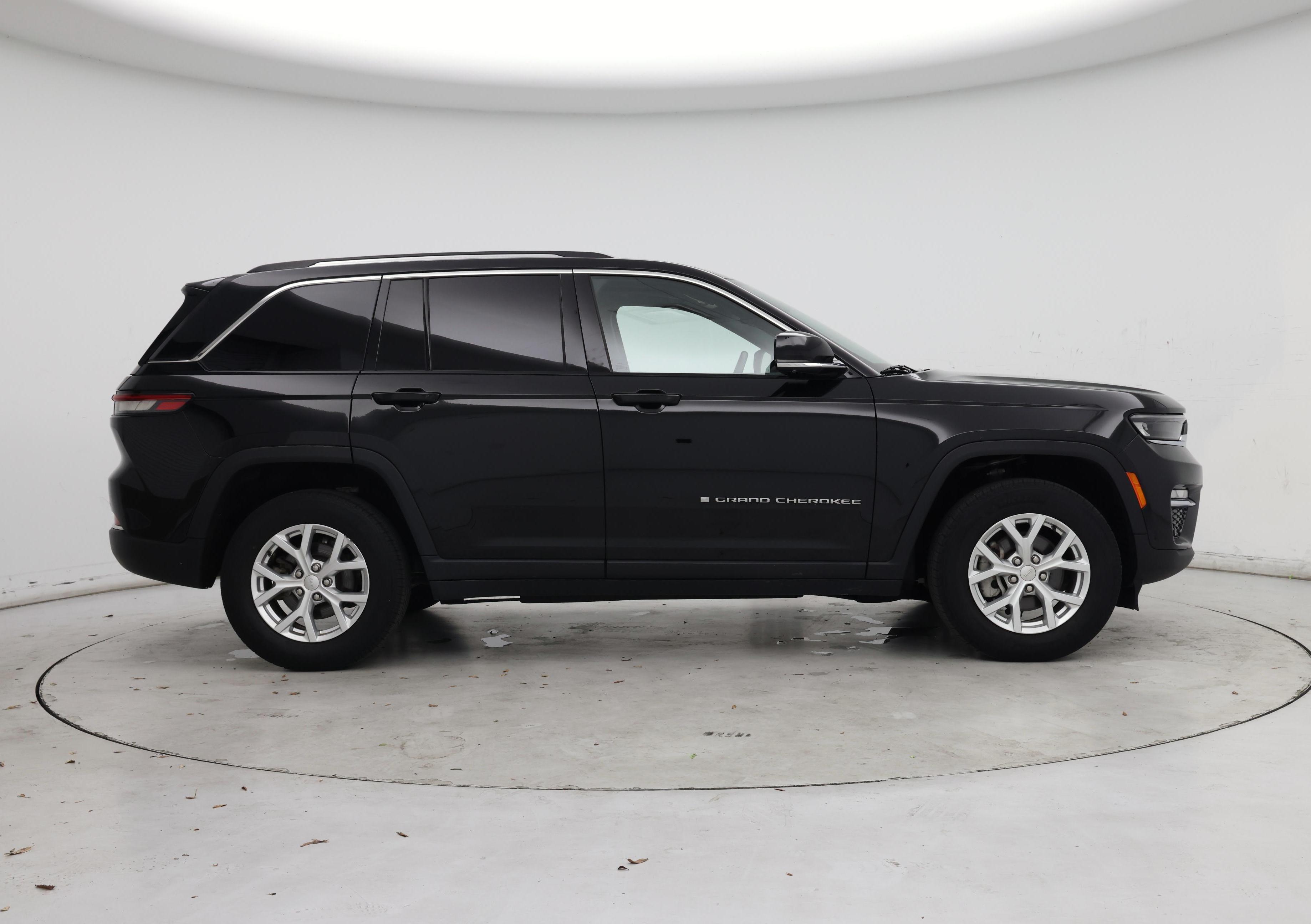 Thumbnail: 2023 Jeep Grand Cherokee - 7