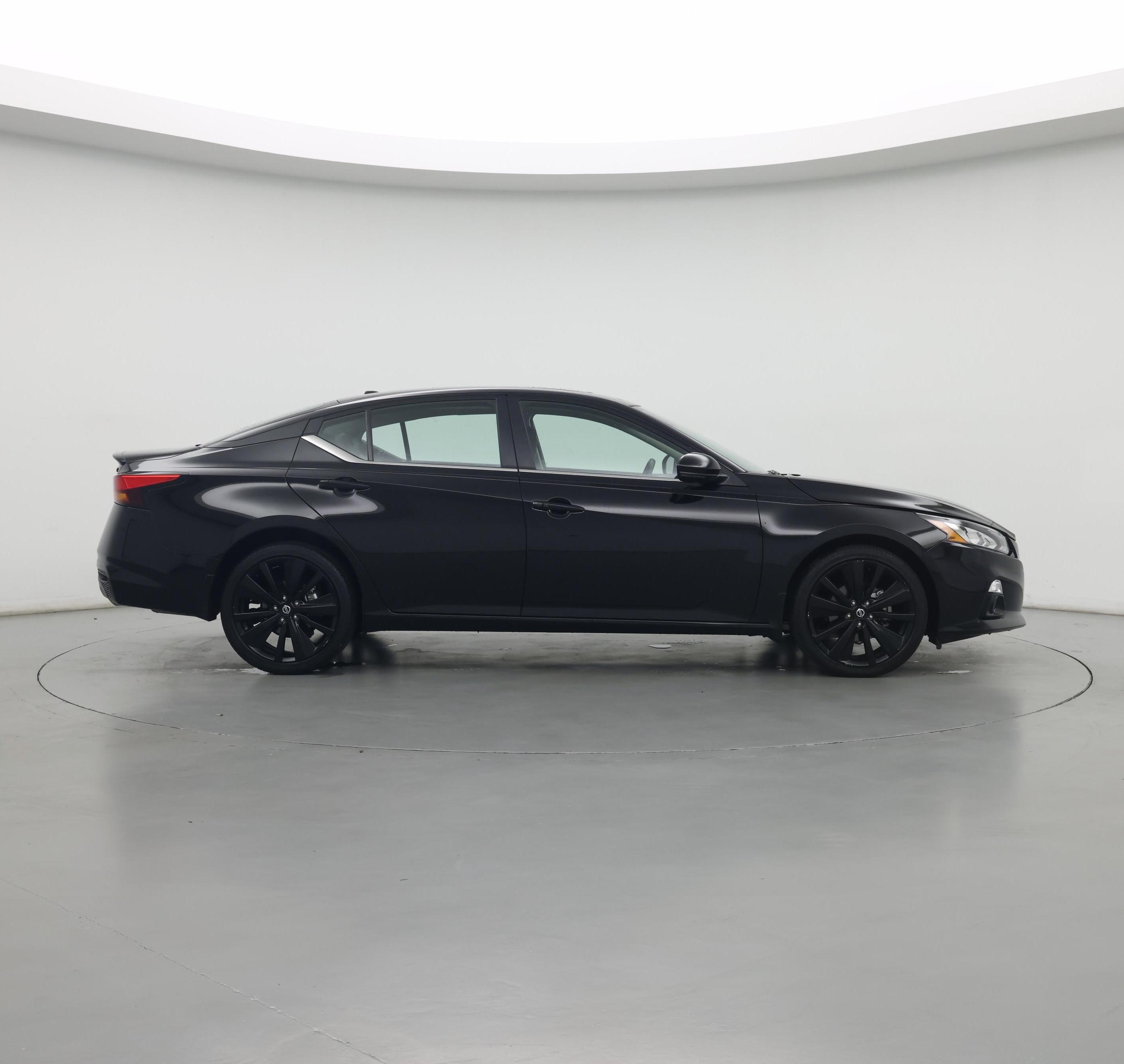 Thumbnail: 2022 Nissan Altima - 7