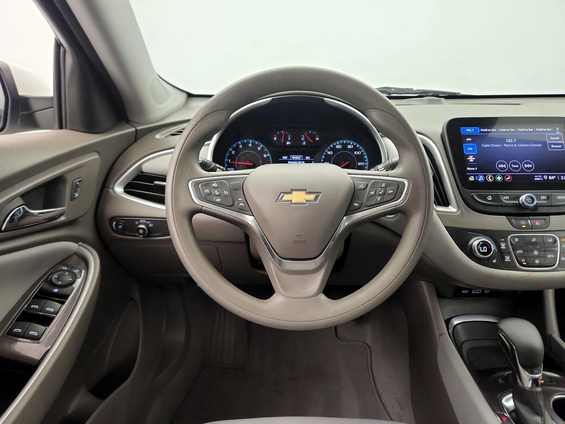 Thumbnail: 2023 Chevrolet Malibu - 10
