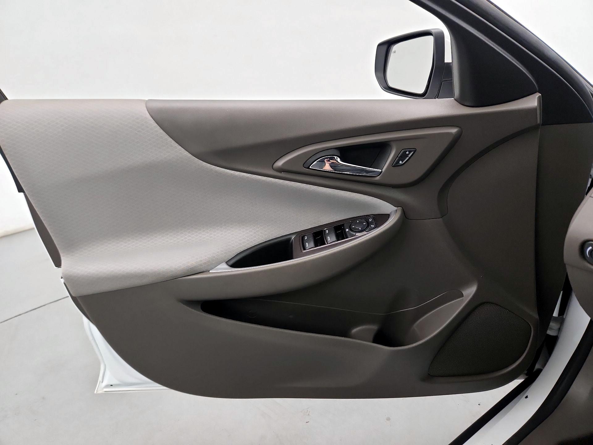 Thumbnail: 2023 Chevrolet Malibu - 12